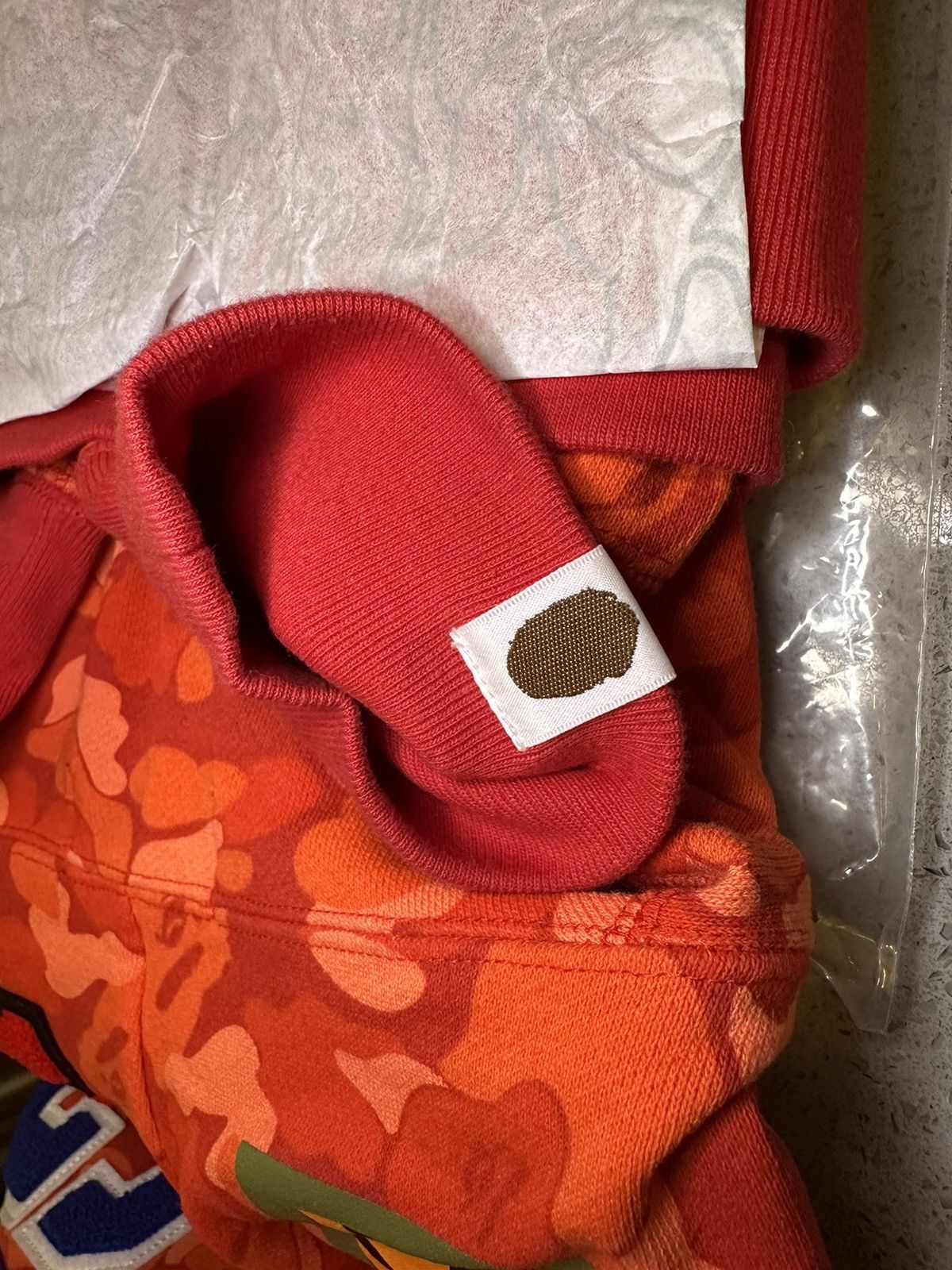 Bape Rare BAPE Seoul City Exclusive Red Shark Hoodie Size US XXL / EU 58 / 5 - 6 Thumbnail