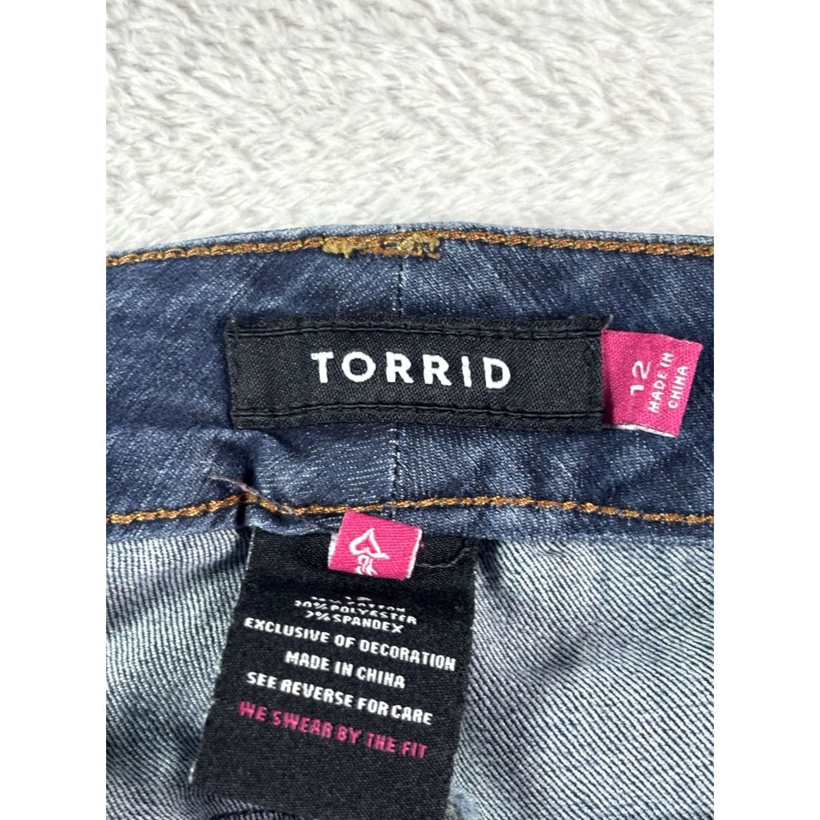 Torrid Torrid Jeans Women Straight Leg Fit Size 12R Medium Wash Vintage Stretch Jeans Size 34" / US 12 / IT 48 - 7 Thumbnail
