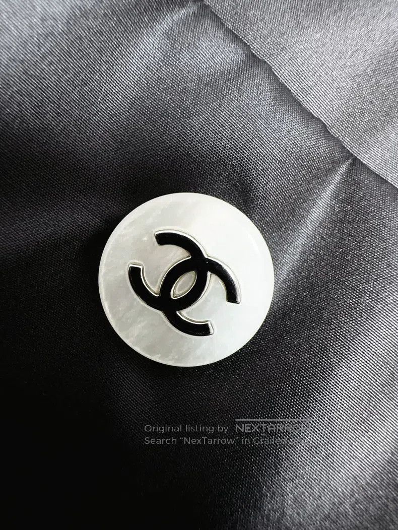 Chanel Chanel 24M coco beach beach series black inner black and w Size M / US 6-8 / IT 42-44 - 5 Thumbnail