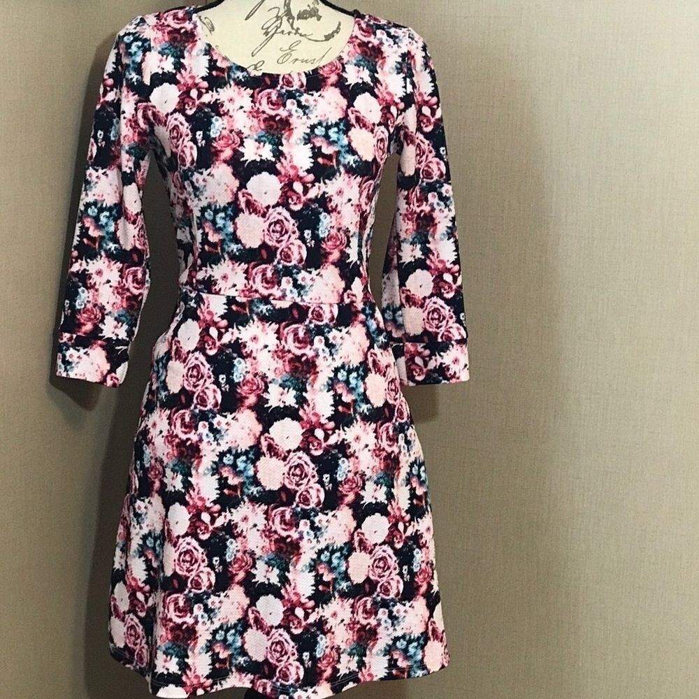 Other Brixon ivy Dress floral size Four long sleeves Size S / US 4 / IT 40 - 2 Thumbnail