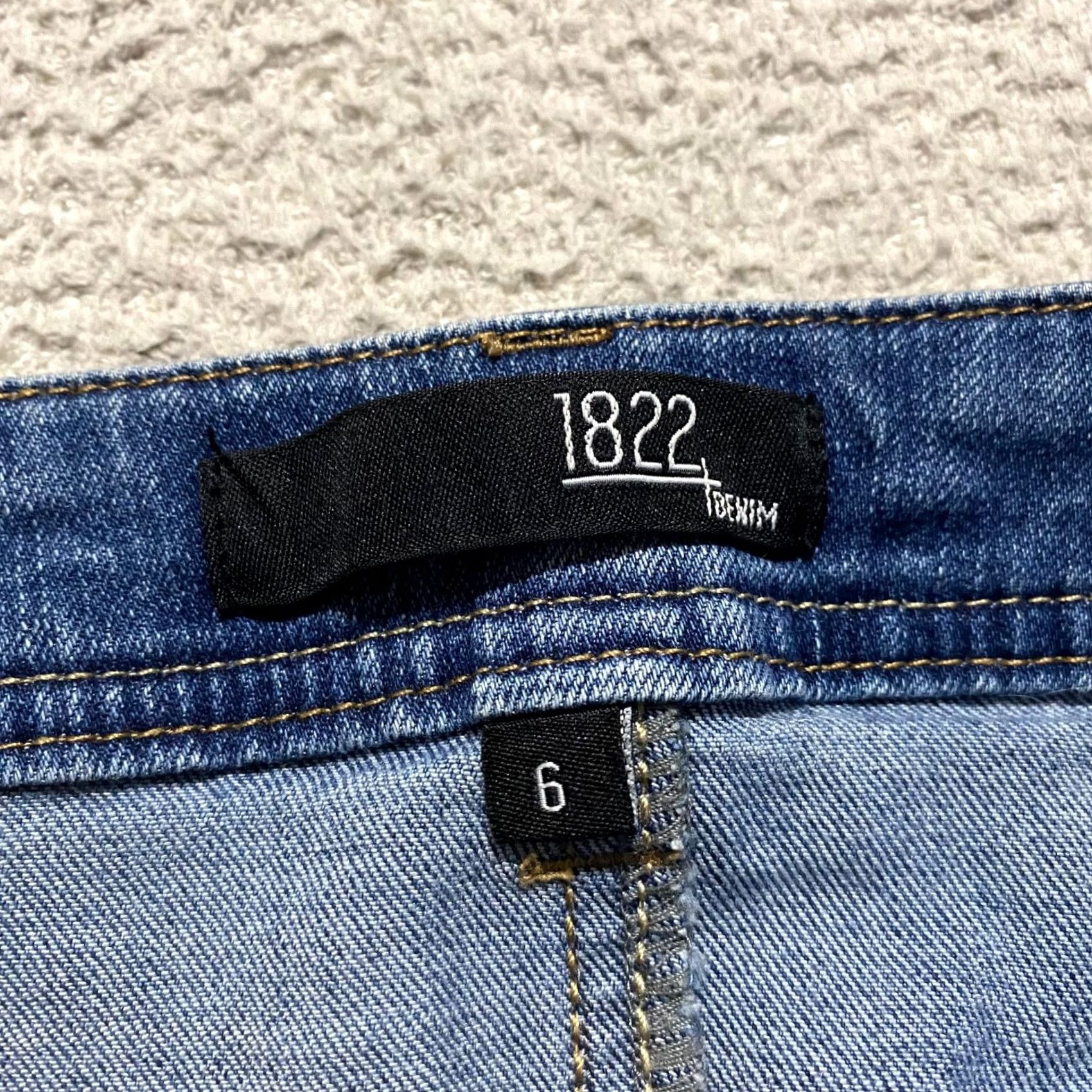 Vintage 1822 Denim Womens Shorts Blue Denim Medium Wash 5" Inseam Cut-Off Mid Rise 6 Regular Pockets Stretch Vintage: No Size 28" / US 6 / IT 42 - 3 Thumbnail