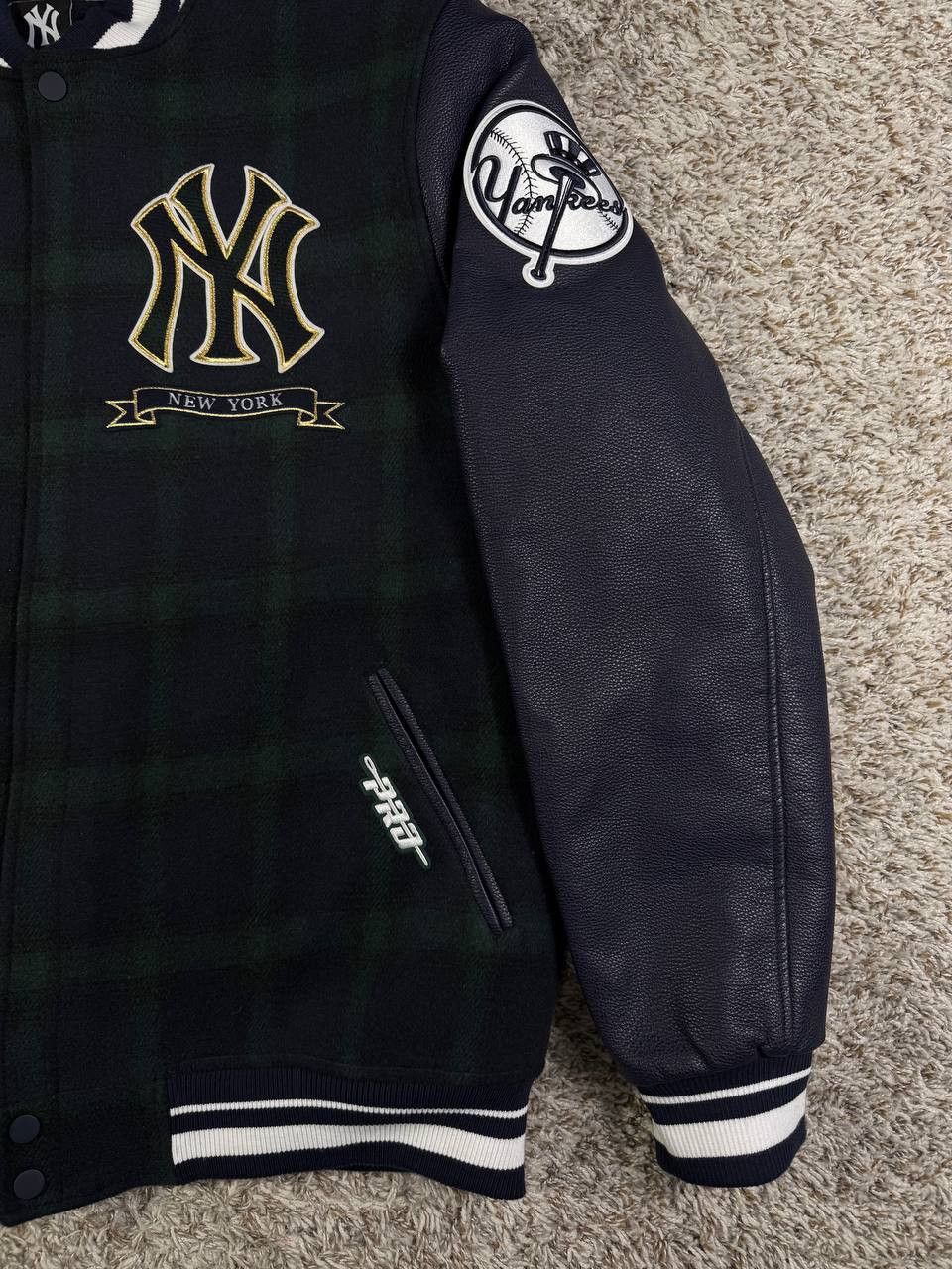 Pro Standard Pro Standard New York Yankees Plaid Varsity Jacket Size 3XL Size US XXL / EU 58 / 5 - 5 Thumbnail