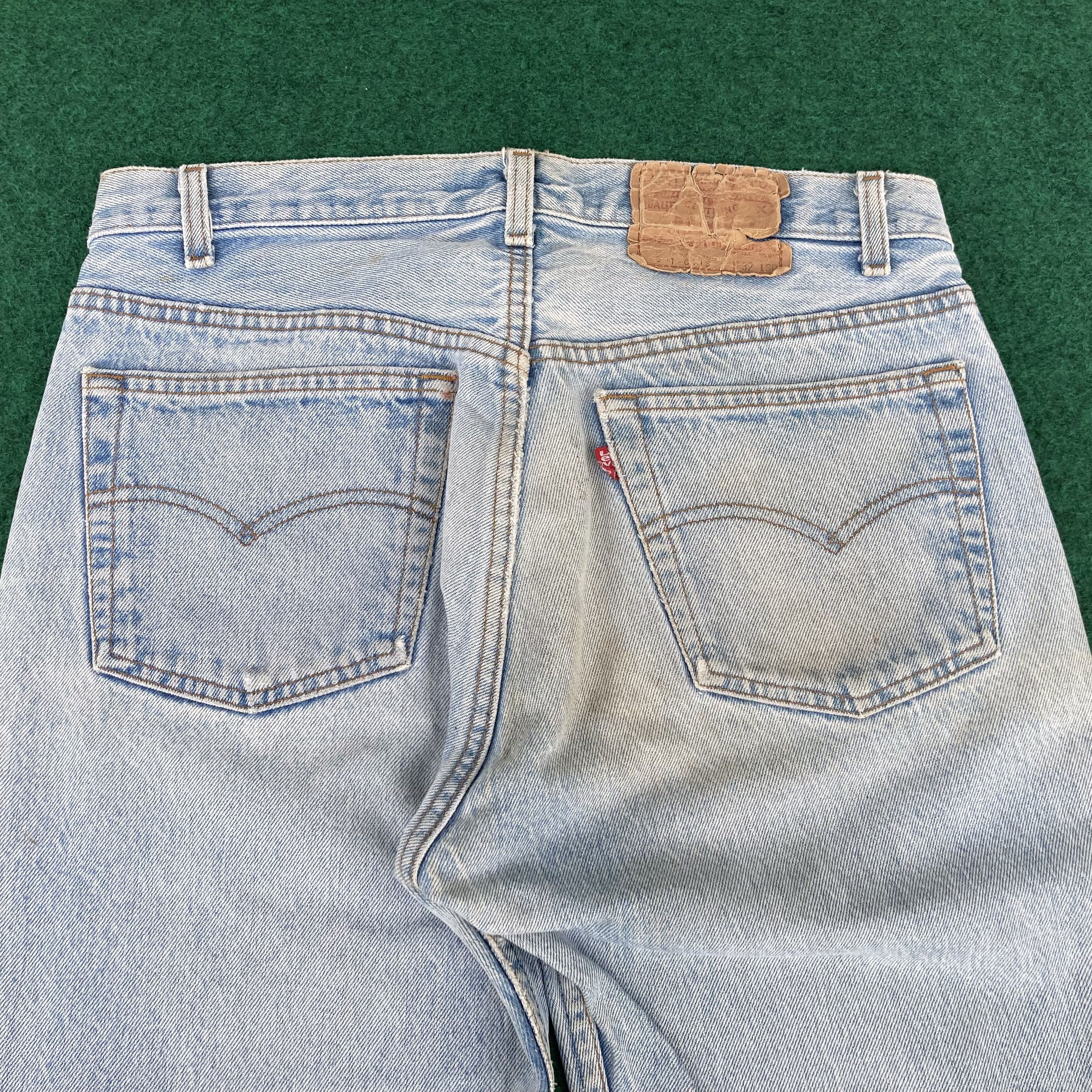 Levi's × Vintage Vtg Levis 501 Distressed Ripped Light Blue Dirty Jeans Size US 31 - 11 Thumbnail