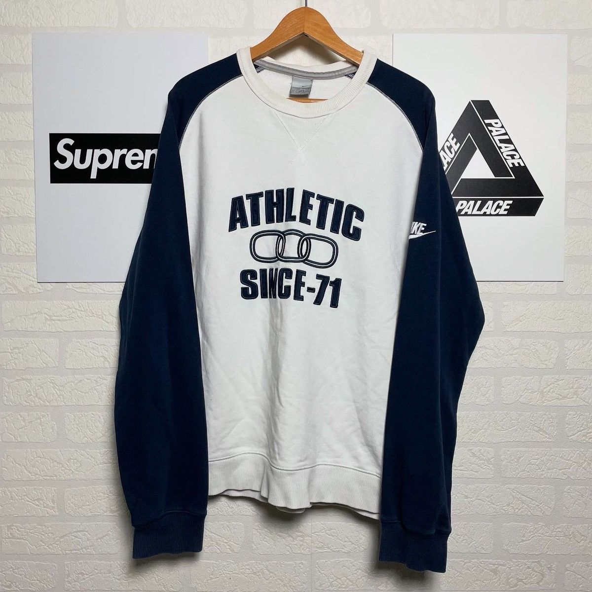Nike × Vintage Vintage Sweatshirt Nike Y2K Big central logo Size US L / EU 52-54 / 3 - 1 Thumbnail