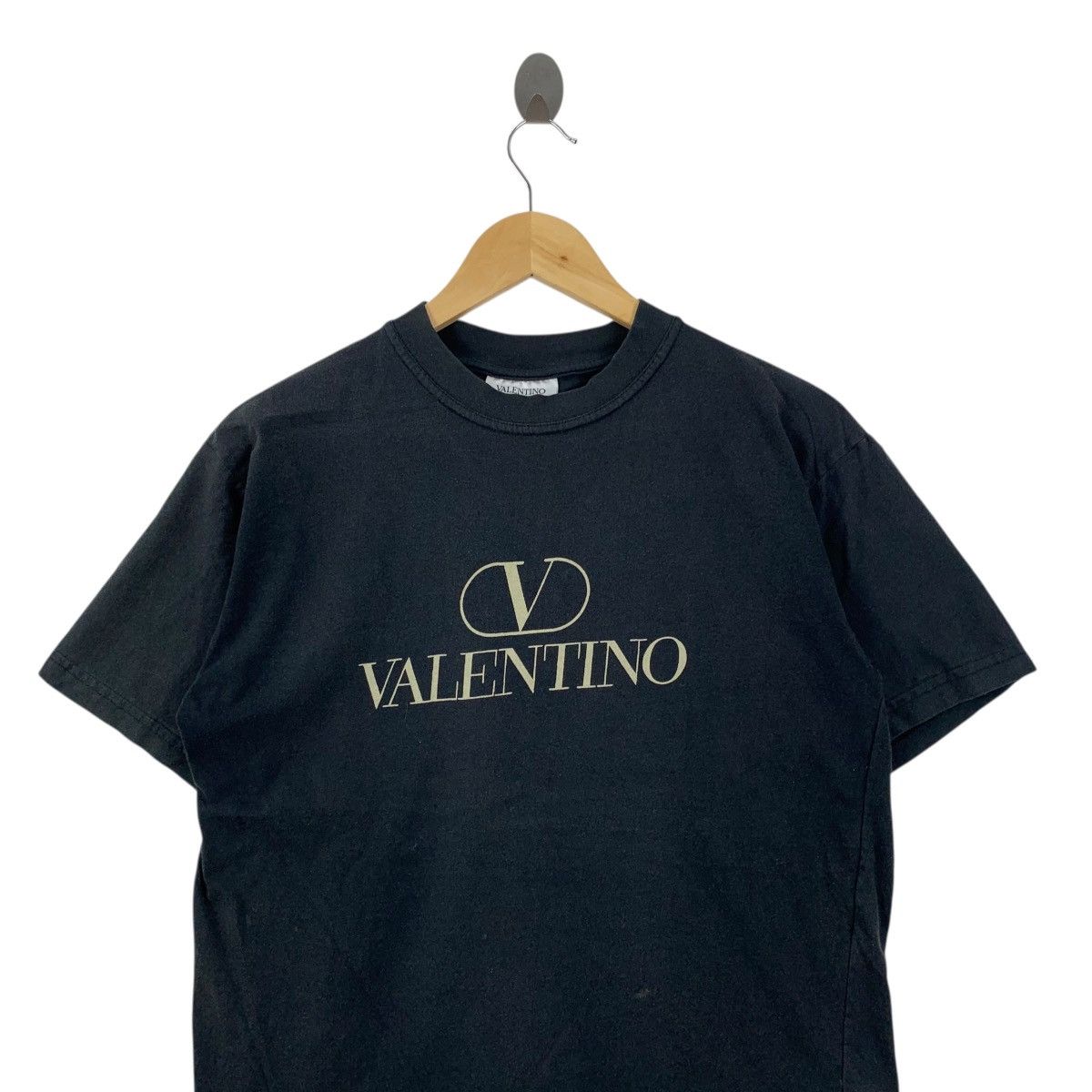 Valentino Vintage V VALENTINO STUDIO ITALY Big Print Tshirt Size US S / EU 44-46 / 1 - 2 Thumbnail
