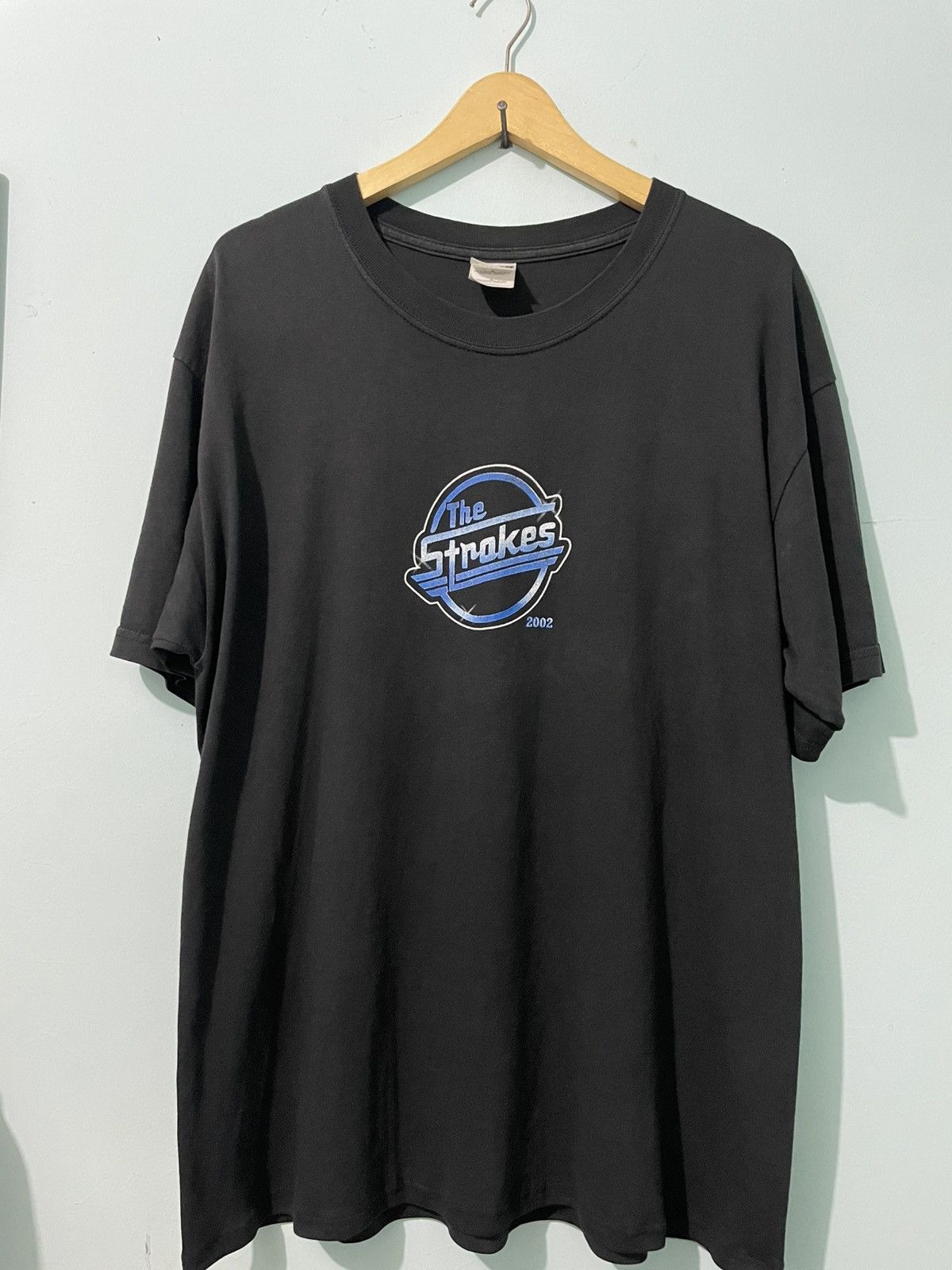 Other × Vintage The Strokes 2002 Tour Size US L / EU 52-54 / 3 - 3 Thumbnail