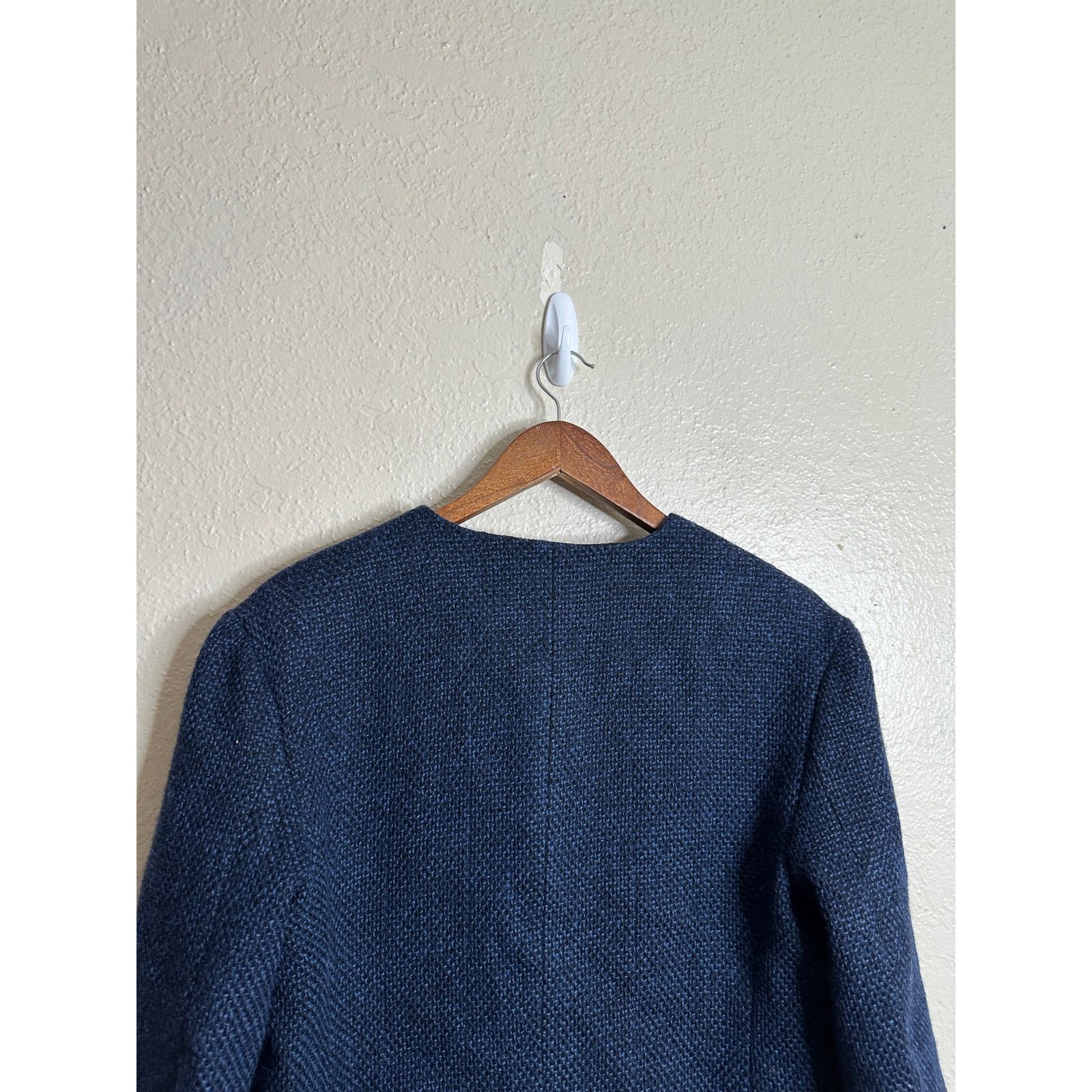 Chanel Chanel Tweed Blazer Navy Silver Buttons Womans 40 Size S / US 4 / IT 40 - 13 Thumbnail