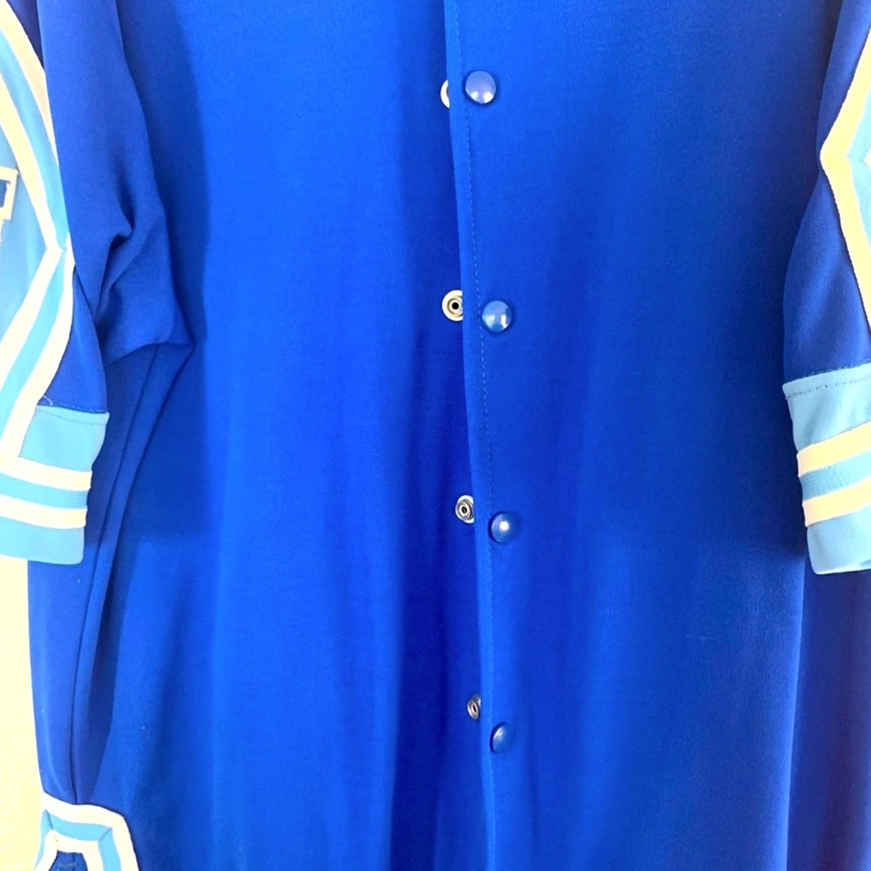 Wilson VINTAGE Wilson Basketball Warmup Button Down Shirt LARGE Blue Mens T-Shirt 70s 90s 70s era Modern Decade Retro Sports History Shirt Size US L / EU 52-54 / 3 - 2 Thumbnail