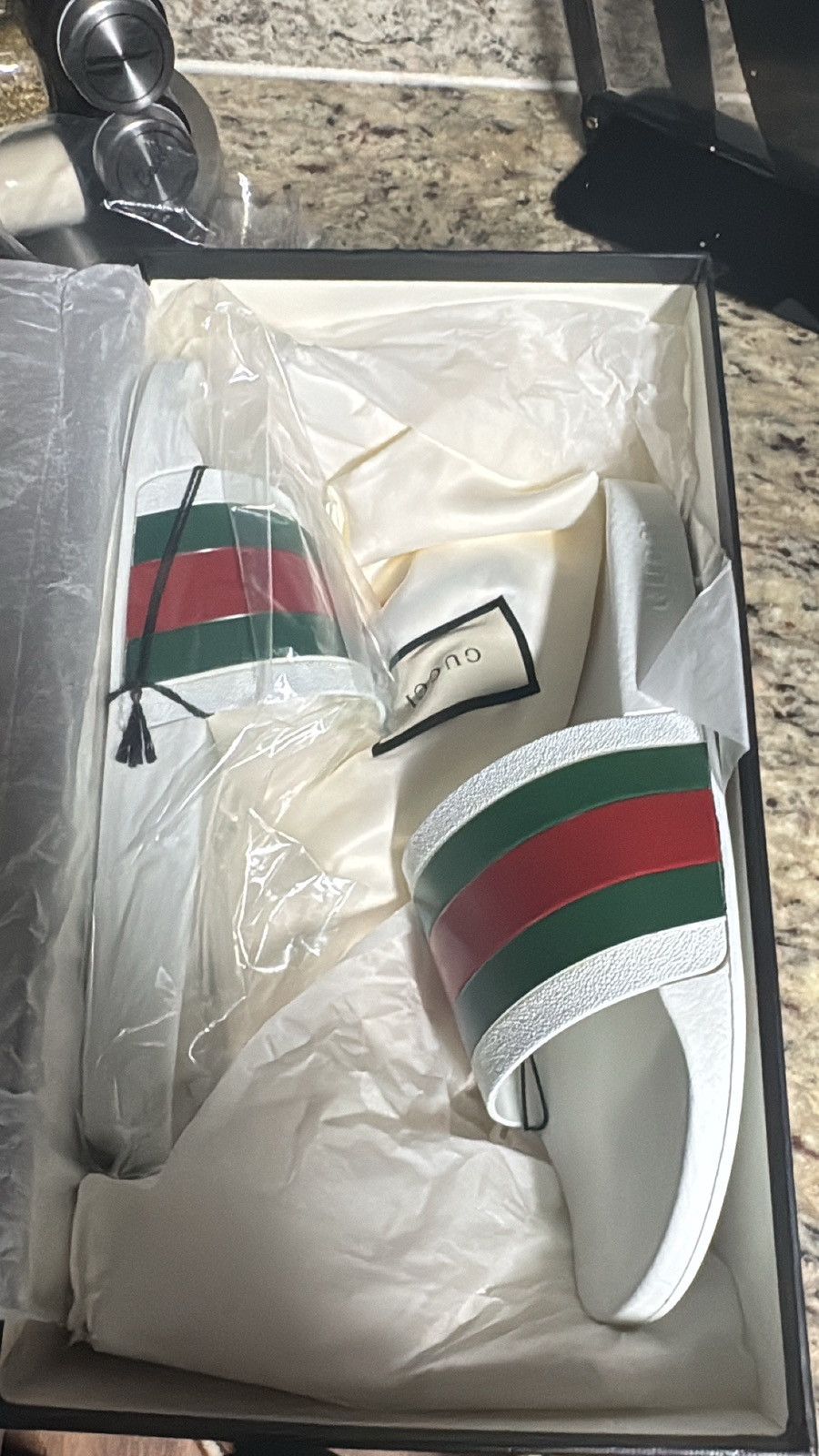 Gucci Gucci slides Size US 11 / EU 44 - 1 Thumbnail