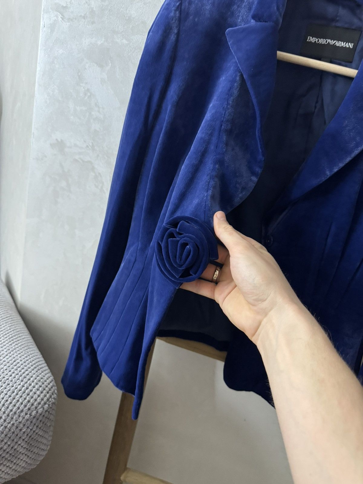 Emporio Armani × Giorgio Armani Emporio Armani Navy Blue Velvet Flowers Blazer Size XS / US 0-2 / IT 36-38 - 7 Thumbnail