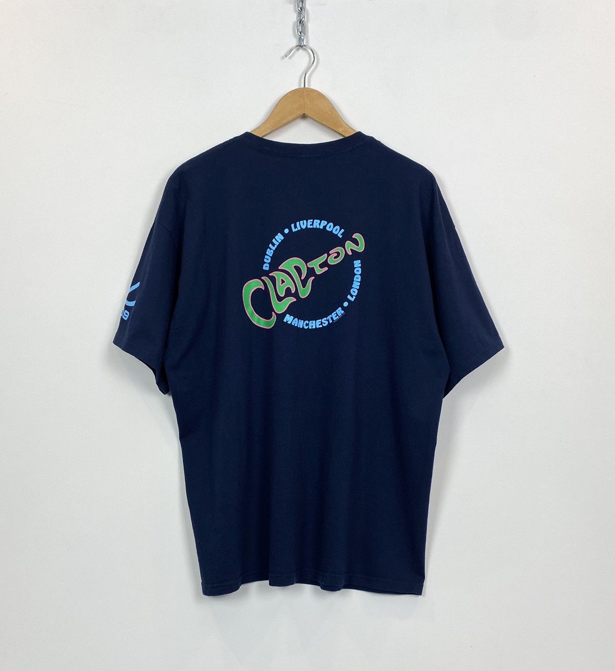 Band Tees Gildan Eric Clapton Tour 2009 Short Sleeve T Shirt Size XL Size US XL / EU 56 / 4 - 8 Thumbnail