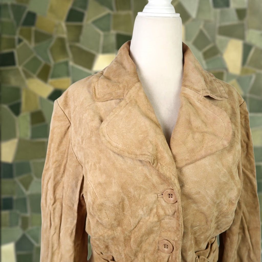 Vintage VINTAGE Live A Little Tan Suede Leather Blazer Jacket S Women Long Sleeve Button Closure Bohemian 90s/Boho Fall Winter Spring Casual Size S / US 4 / IT 40 - 1 Thumbnail