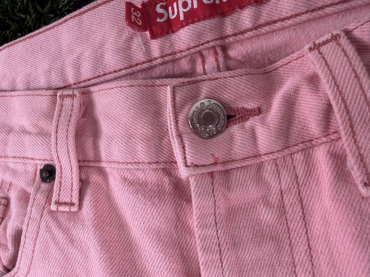 Supreme Supreme Pink Star Logo Denim Jeans Size 32 Made in USA Size US 32 / EU 48 - 5 Thumbnail