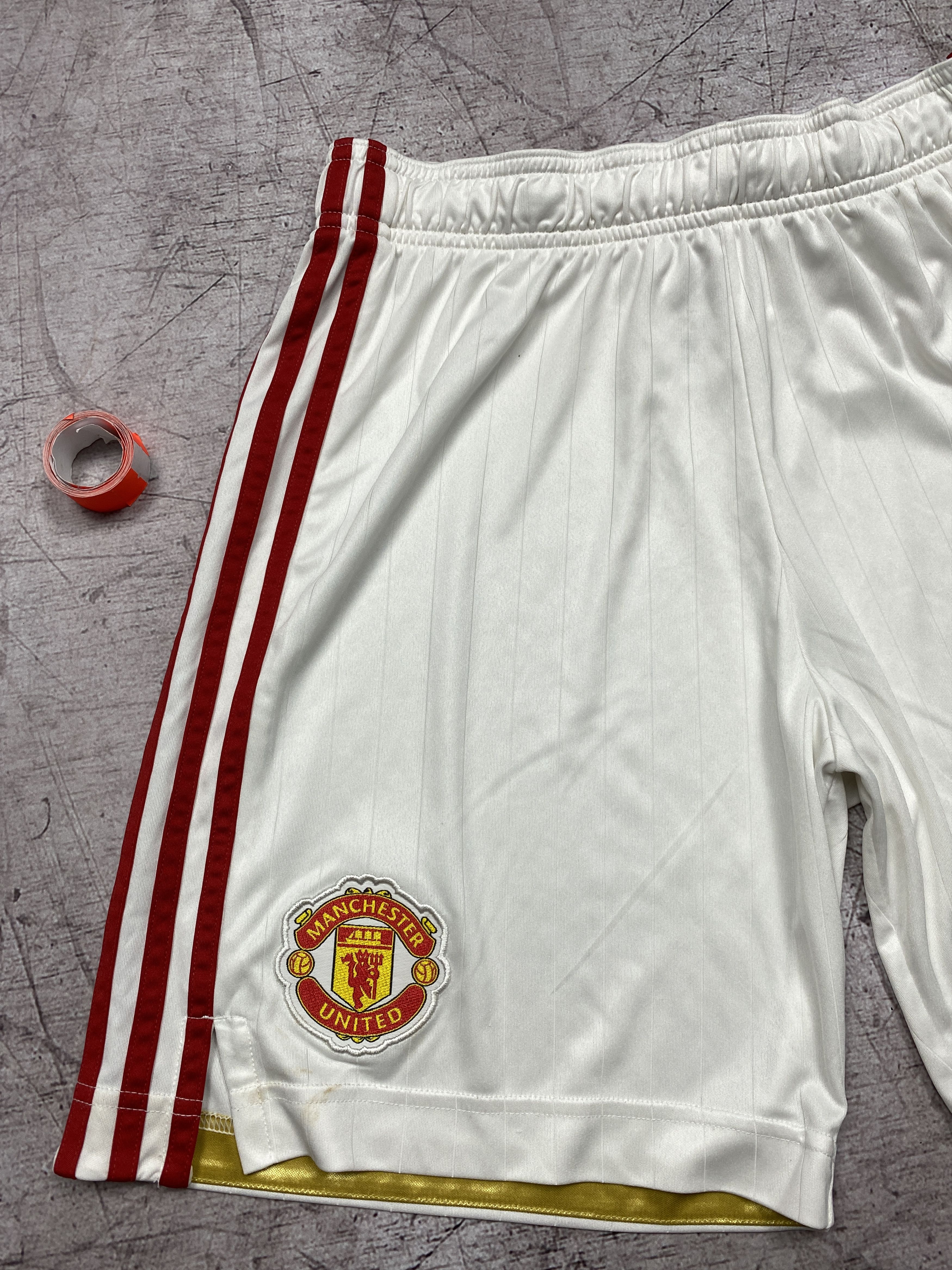 Adidas Adidas Manchester United Vintage Mens Shorts Size US 32 / EU 48 - 3 Thumbnail