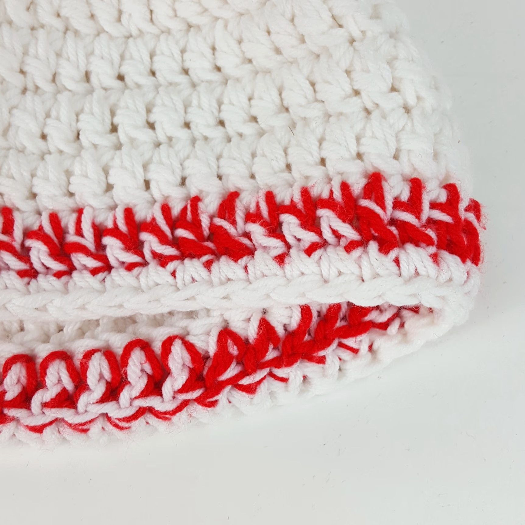 Vintage VINTAGE 80s Chunky Knit Red Striped One Size Beanie Toboggan Winter Hat Cap Size ONE SIZE - 6 Thumbnail