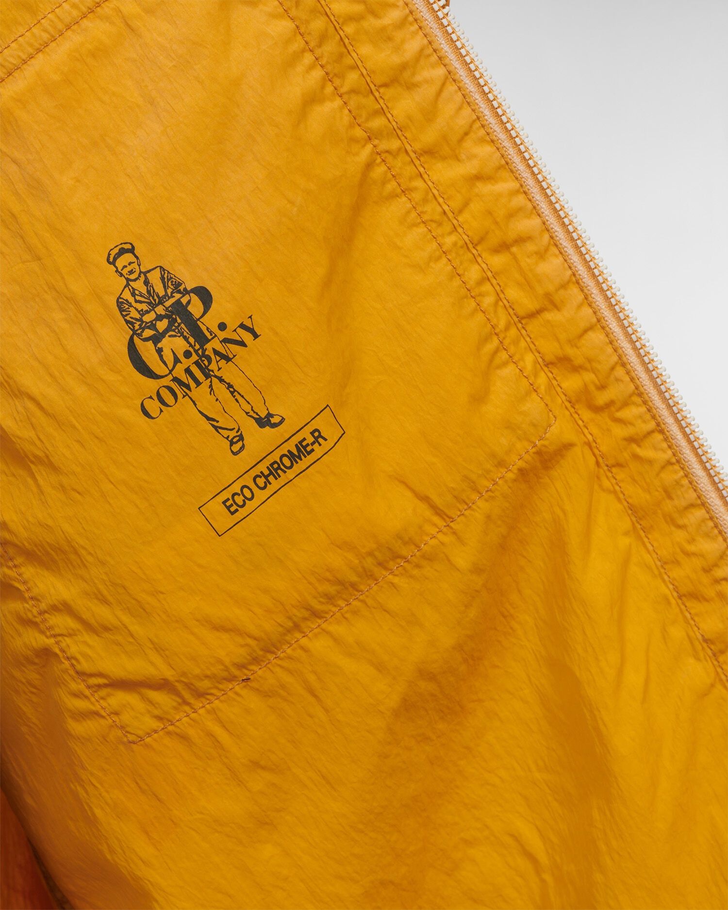 C.P. Company o1y1224 Logo Zipped Hooded Jacket in Marigold Size US M / EU 48-50 / 2 - 7 Thumbnail