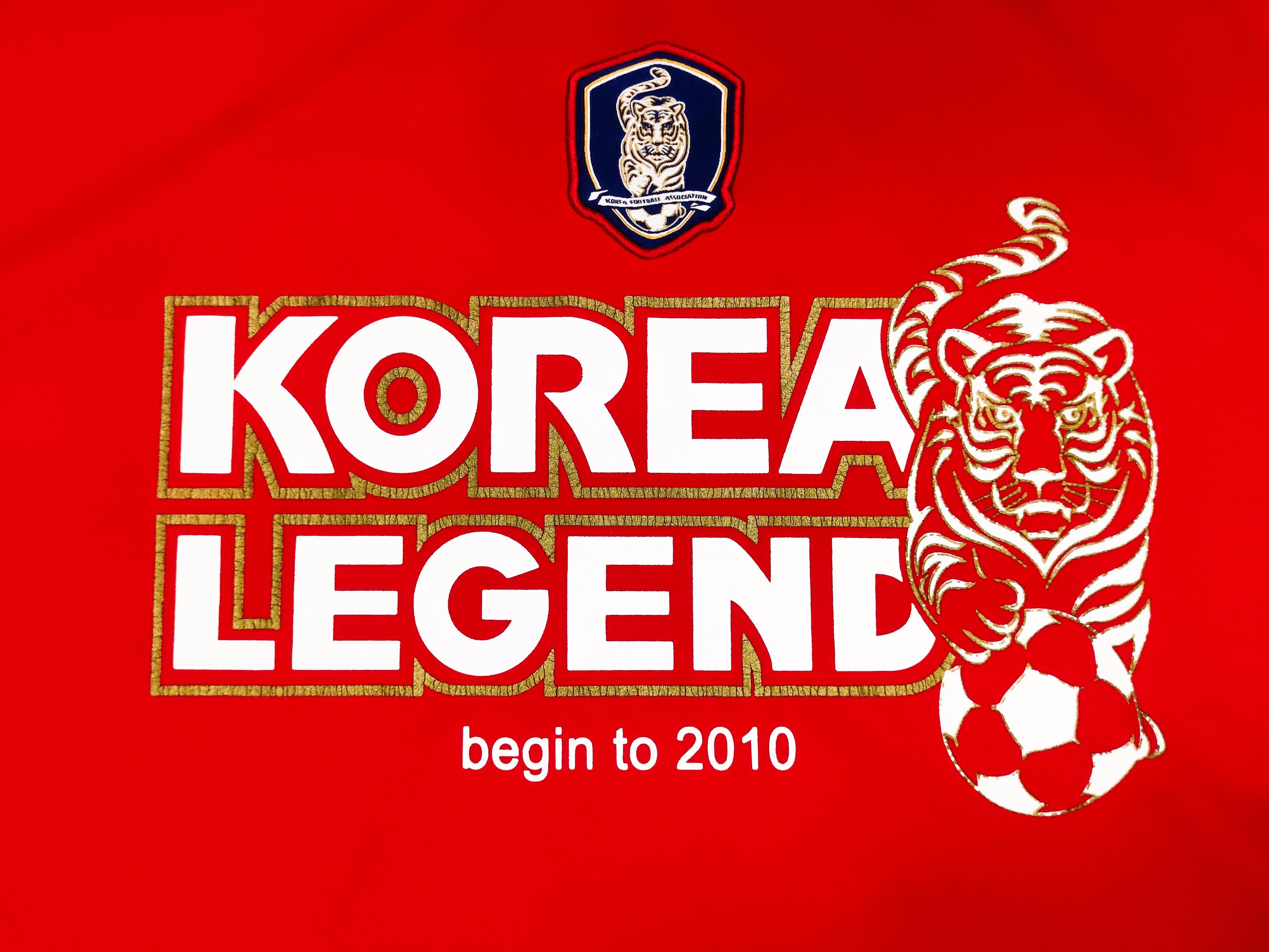 Vintage South Korea "Legend" National Football Team Tee T-shirt Size US L / EU 52-54 / 3 - 6 Thumbnail