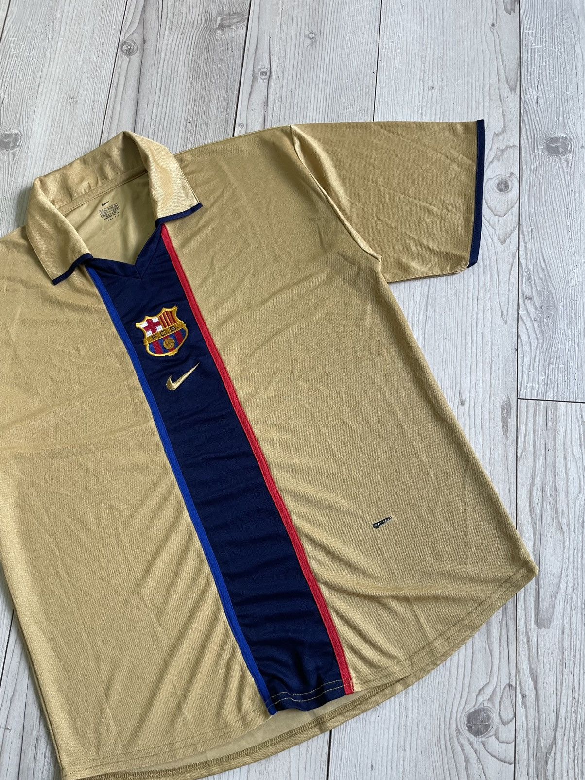 Nike × Vintage Nike Barcelona 2001/2002 Soccer Jersey Away Football Shirt Size US XL / EU 56 / 4 - 7 Thumbnail
