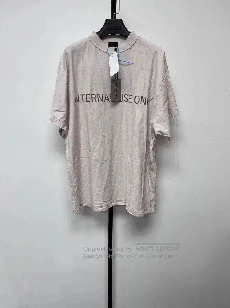 Balenciaga Balenciaga Logo Print Crewneck Short-Sleeve T-Shirt. Size US XS / EU 42 / 0 - 1 Thumbnail