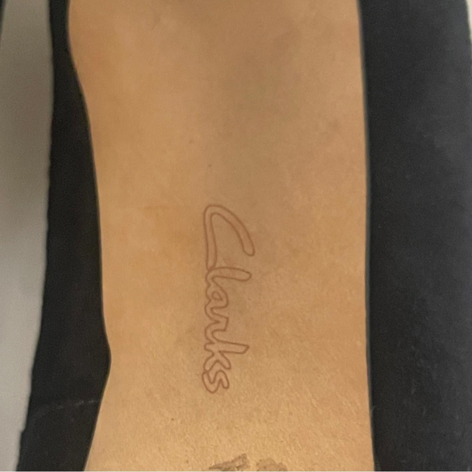 Clarks Clark's Artisan Women's Black Suede Mid-Heel Pumps size 7.5 Size US 7.5 / IT 37.5 - 9 Thumbnail