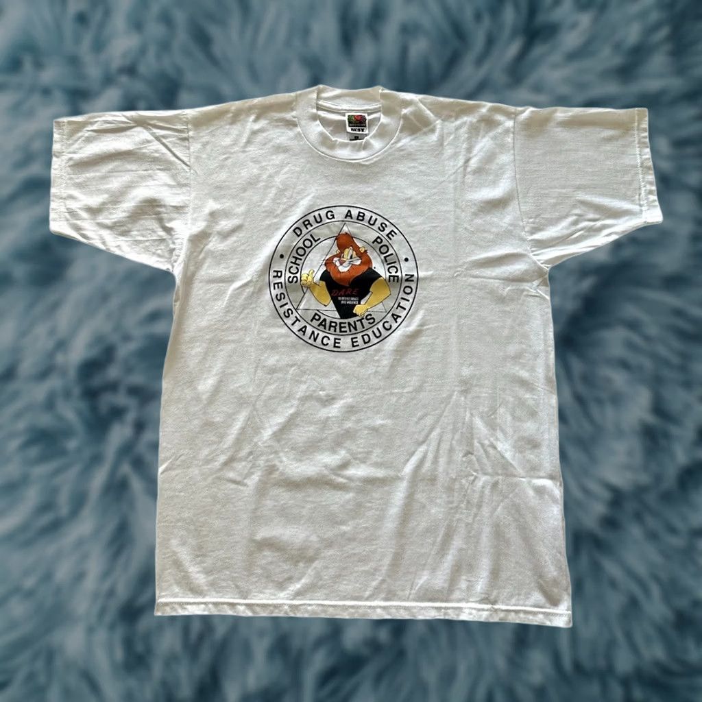 Fruit Of The Loom VINTAGE DARE Drug Abuse Resistance Education Lion Mascot T-Shirt L White 90s NWOT Men Size US L / EU 52-54 / 3 - 1 Thumbnail