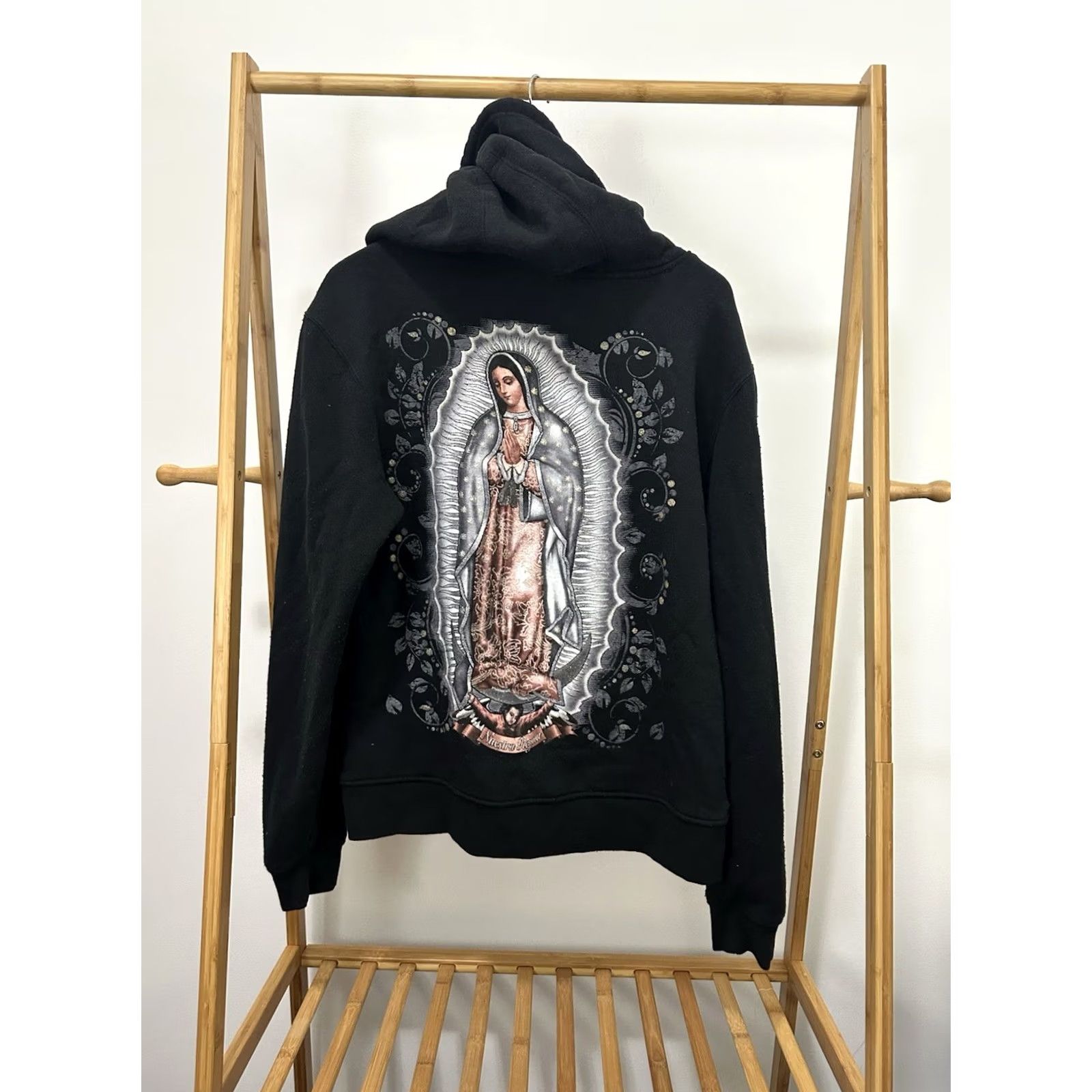 Vintage VTG Virgin Of Guadalupe Reyna Catholic Mary Black Hoodie Sweatshirt Pro One Size L Mens Pullover Span: Black Mary Virgin Of Guadalupe Hoodie Mens L Size US L / EU 52-54 / 3 - 2 Thumbnail