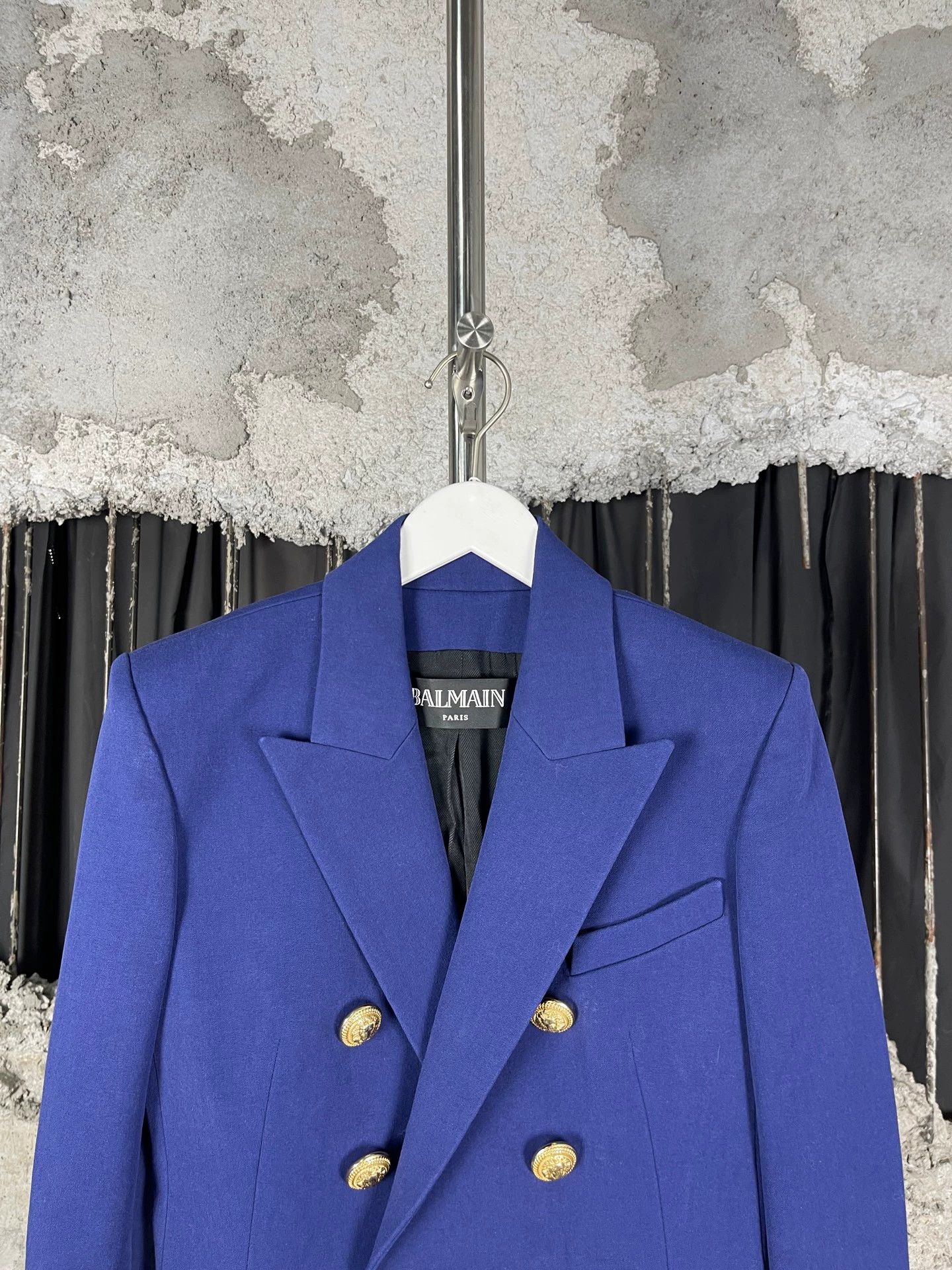 Balmain Balmain Double-Breasted Gold Button Blazer Size 38 Size XS / US 0-2 / IT 36-38 - 3 Thumbnail