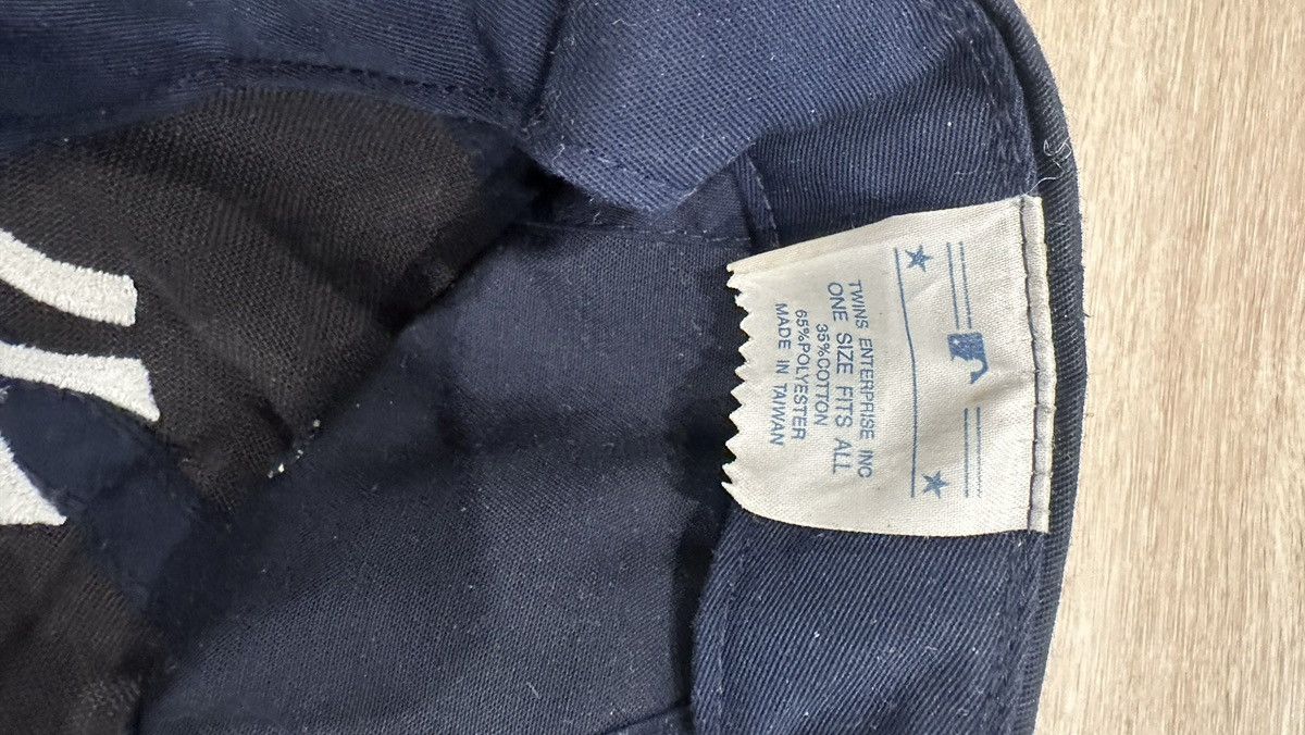 MLB 90's Vintage NY Yankees Snapack Size ONE SIZE - 4 Thumbnail