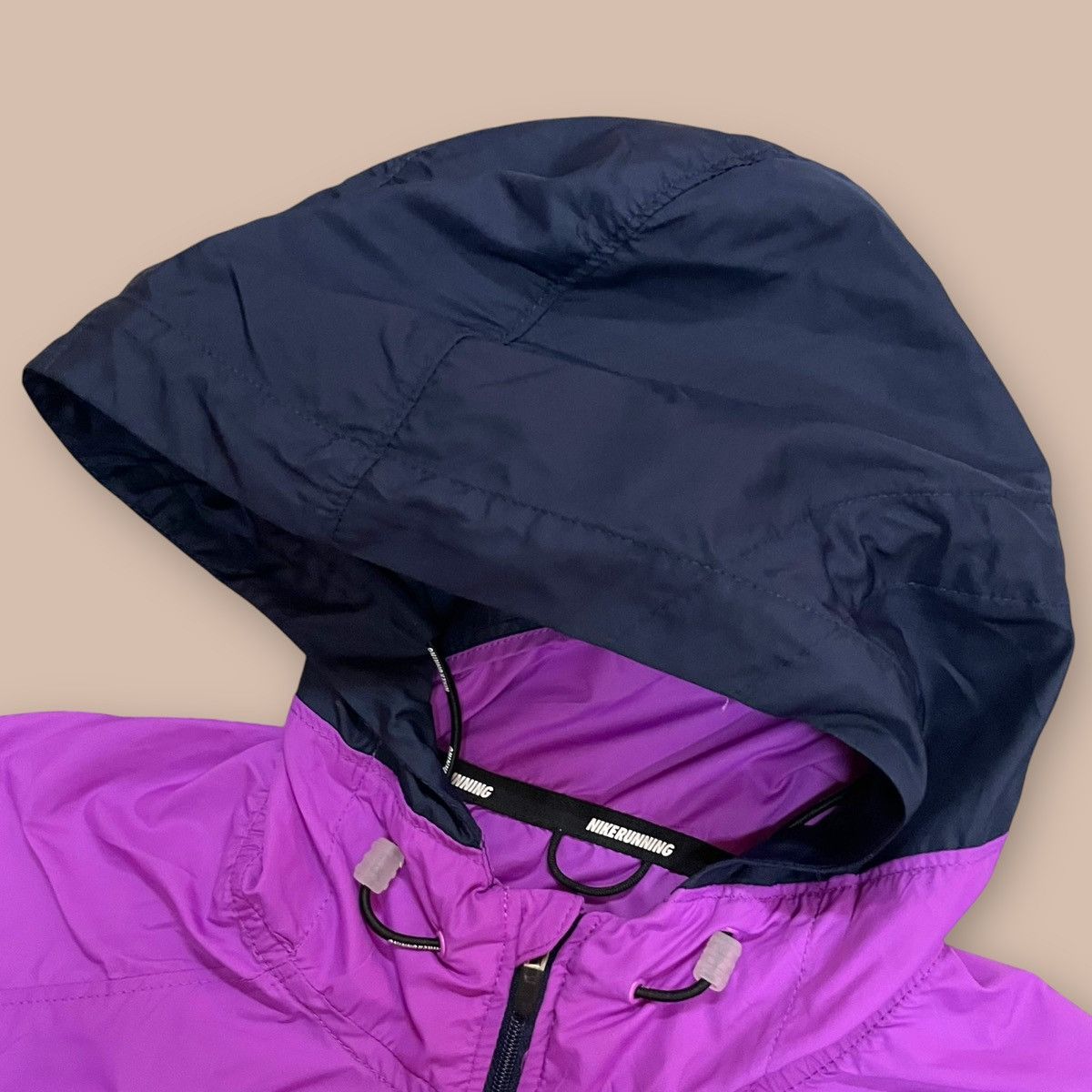 Nike NikeRunning WMN Purple Hoodie Vest Size US L / EU 52-54 / 3 - 5 Thumbnail