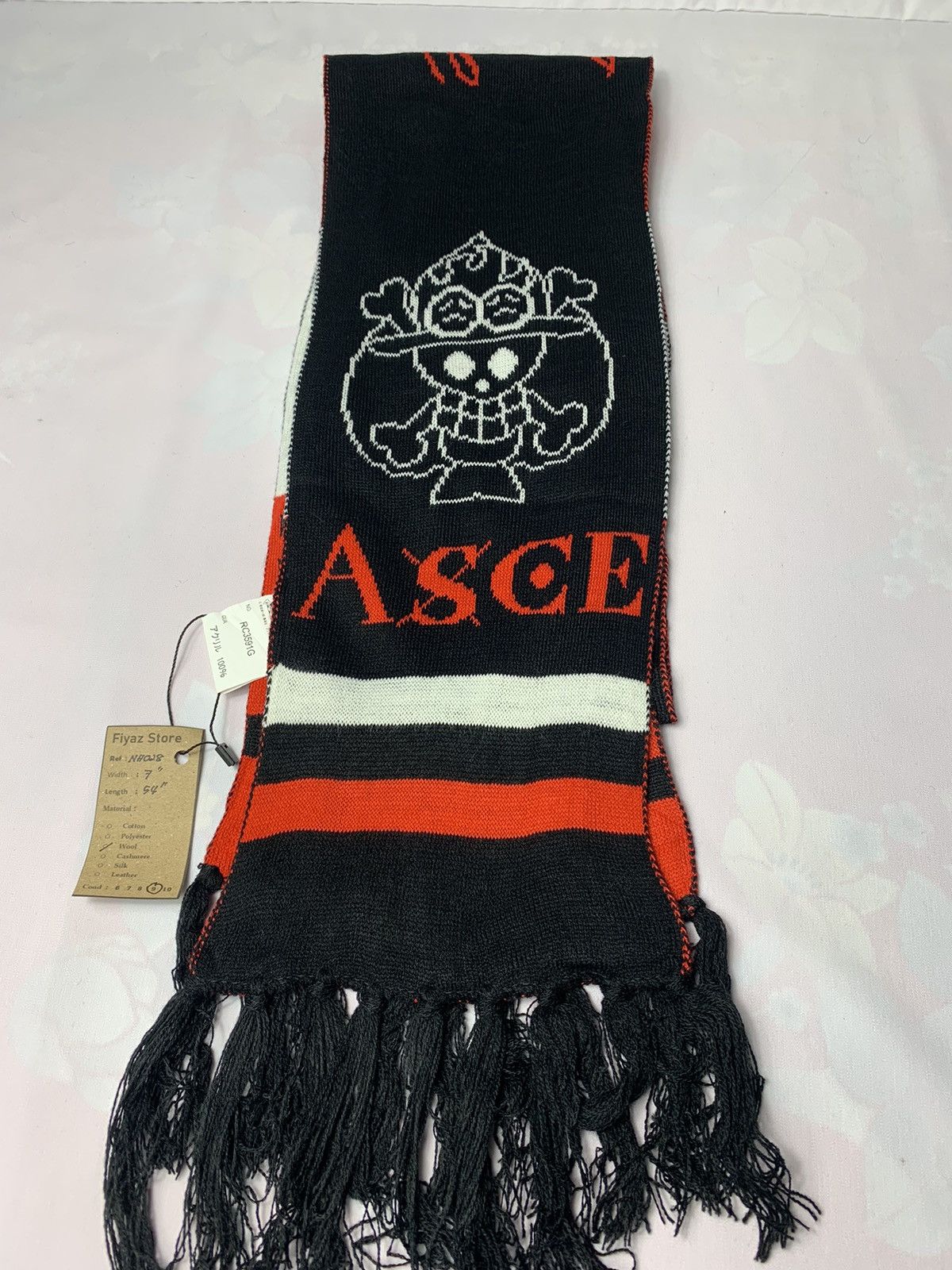 One Piece One Piece Scarf / Muffler / Neckwear Size ONE SIZE - 2 Thumbnail