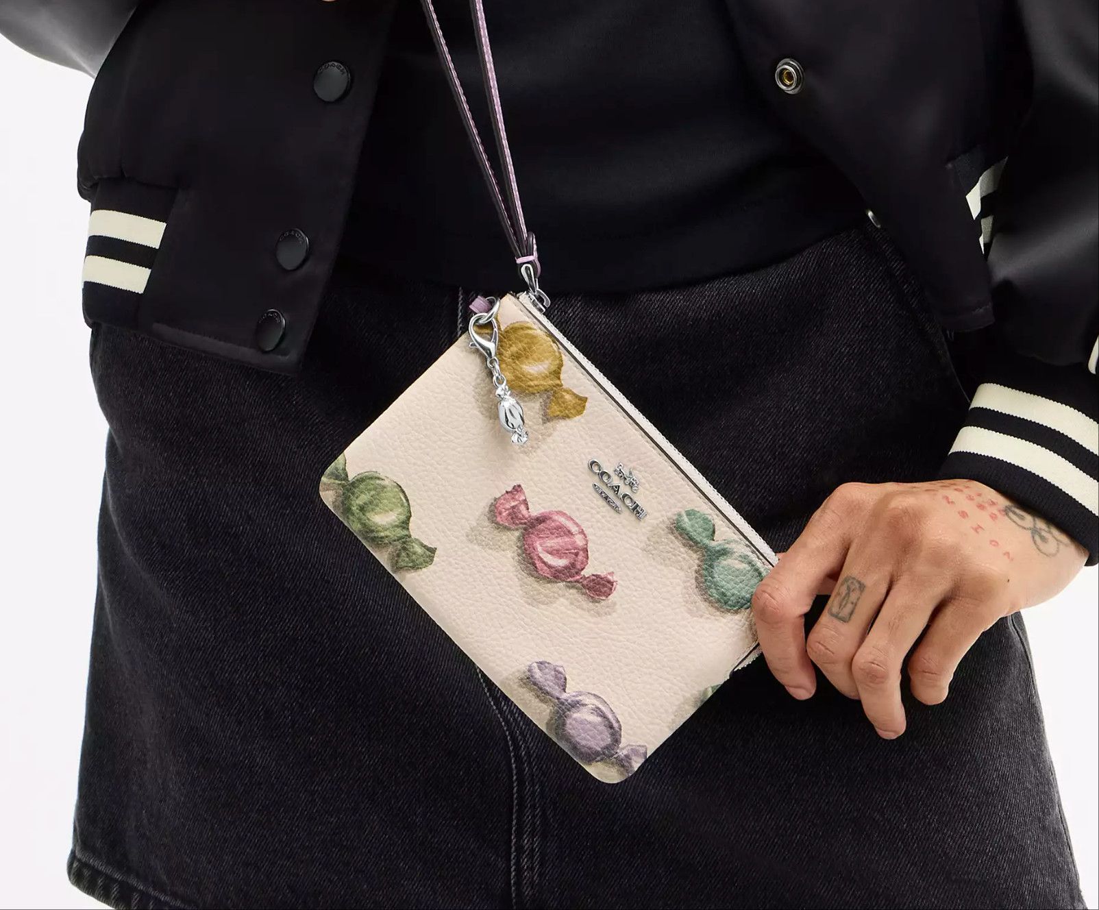 Coach Corner Zip Wristlet With Candy Print And Charm CDF34 Size ONE SIZE - 8 Thumbnail