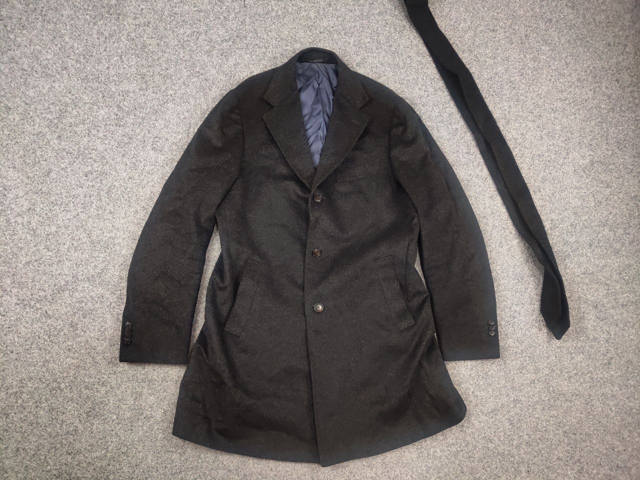 Suitsupply Suitsupply Vicenza overcoat Wool Buttons and belt Mid Jacket Size US L / EU 52-54 / 3 - 9 Thumbnail