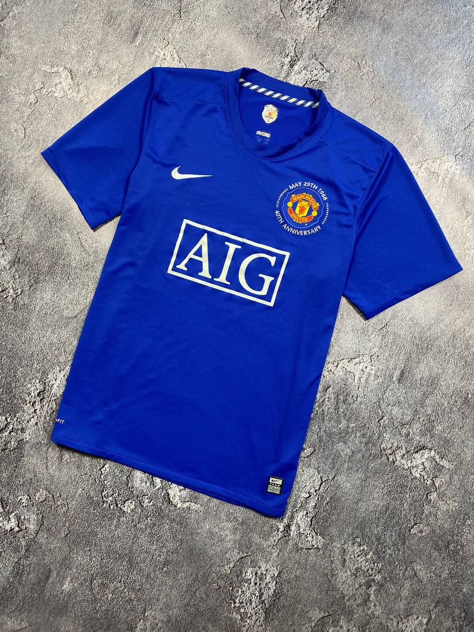 Nike Exclusive NIKE MUFC Blue AIG Sponsor Shirt Size US XL / EU 56 / 4 - 1 Thumbnail