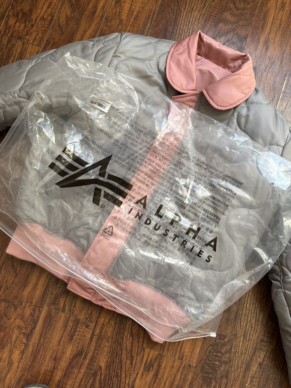 Alpha Industries Noah x Alpha Industries CWU-45P Jacket Rose Size US L / EU 52-54 / 3 - 13 Thumbnail