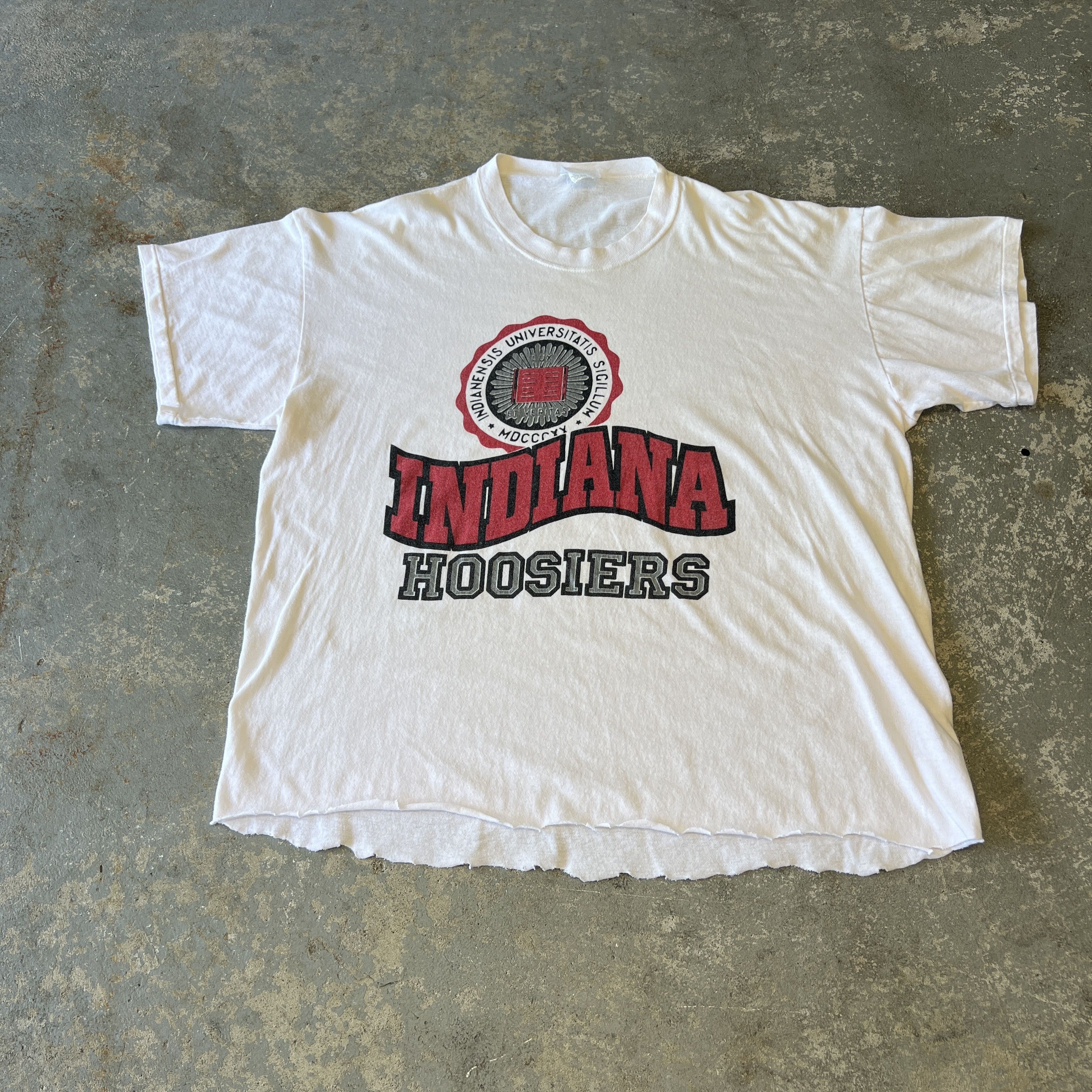Other Vintage Indiana Hoosiers NCAA Football T-Shirt Size US XL / EU 56 / 4 - 1 Thumbnail