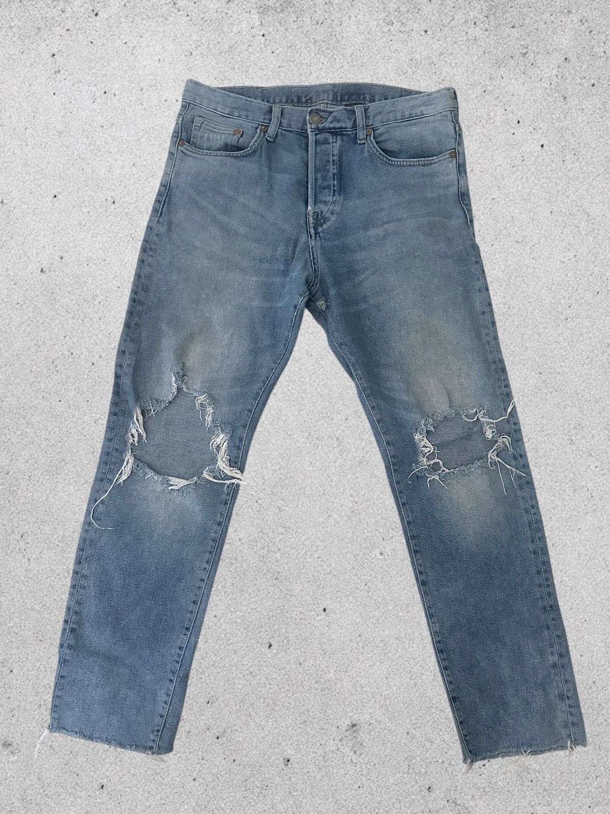 H&M H&M Distressed Relaxed Skinny Jeans Size US 32 / EU 48 - 1 Thumbnail