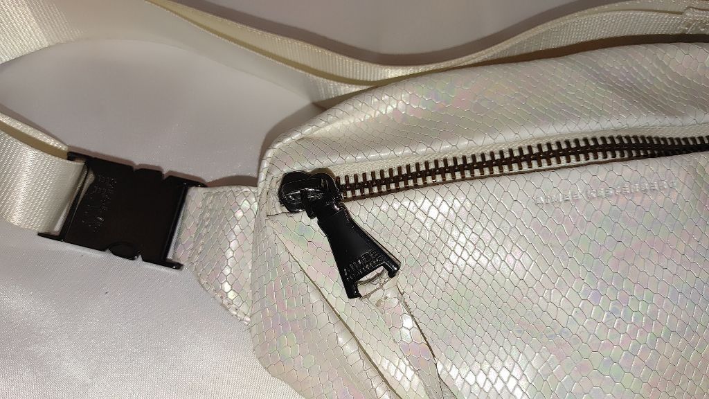 The Unbranded Brand Aimee Kestenberg Milan Convertible BeltBag Holographic White Size ONE SIZE - 4 Thumbnail