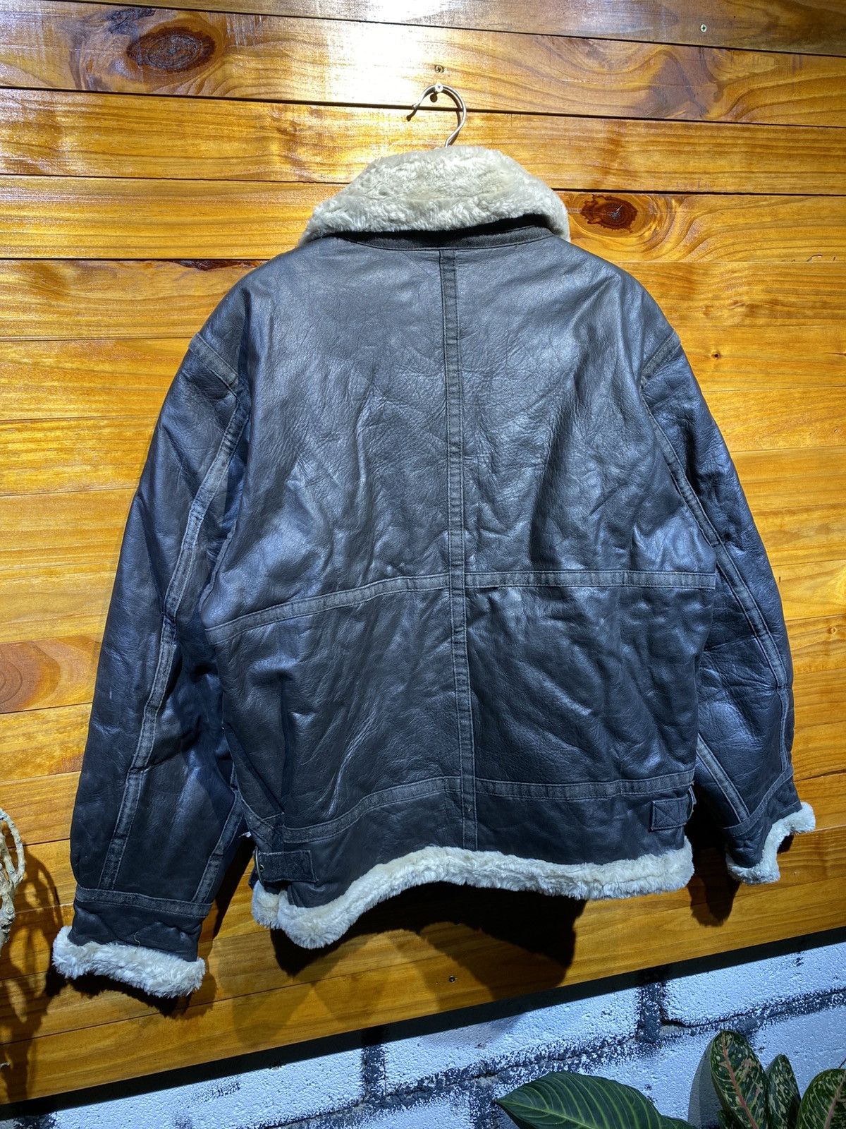 Vintage Vintage Famock XY-306 Black Shearling Aviator Jacket Size US L / EU 52-54 / 3 - 12 Thumbnail