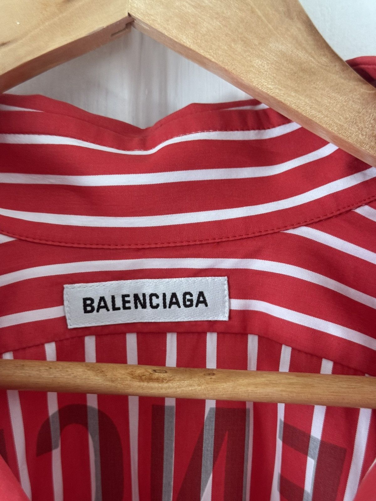 Balenciaga Balenciaga Striped red and white shirt Size US L / EU 52-54 / 3 - 2 Thumbnail