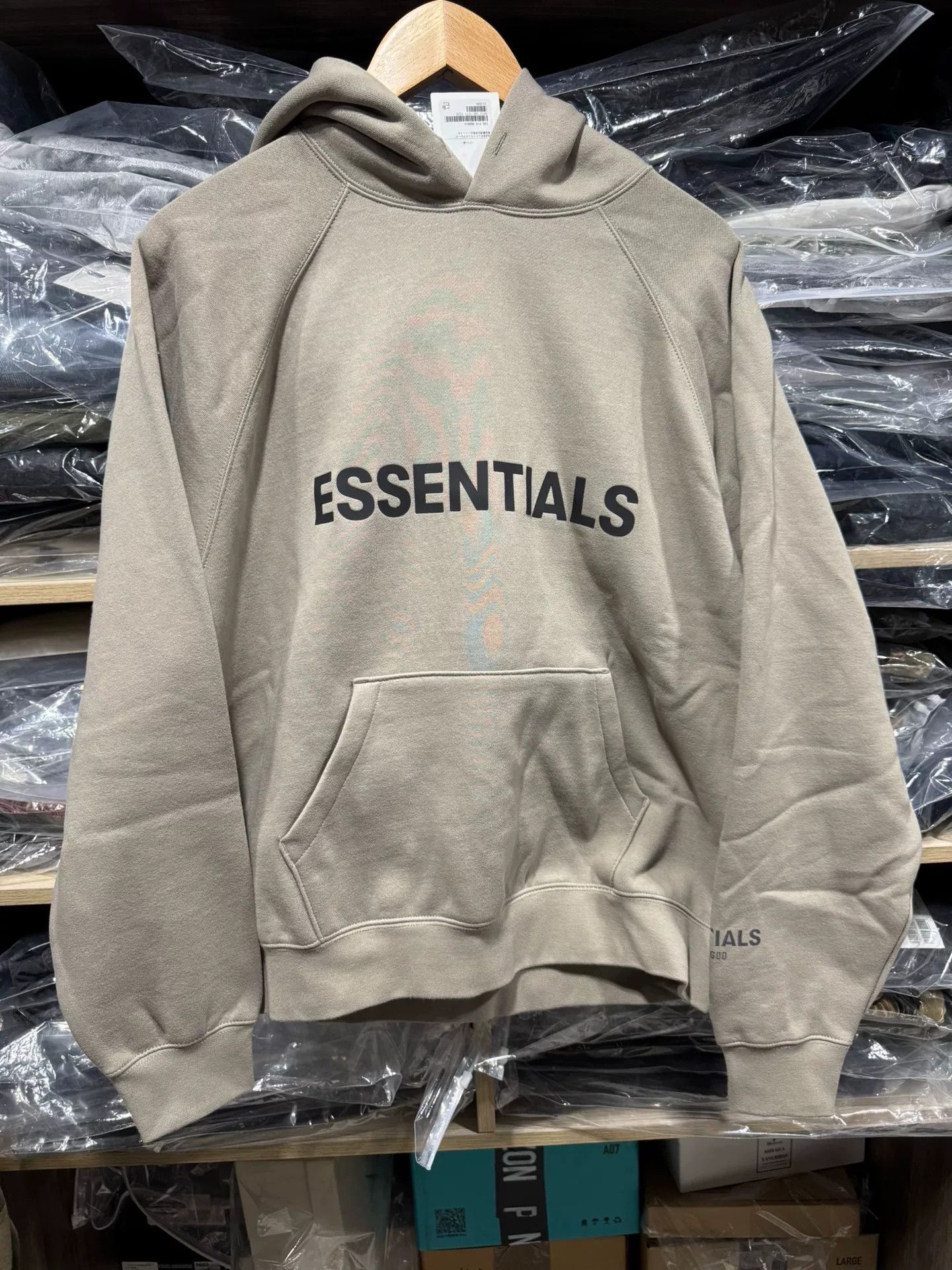 Fear of God Fear of God Essentials Solid Hoodie Size US S / EU 44-46 / 1 - 1 Thumbnail