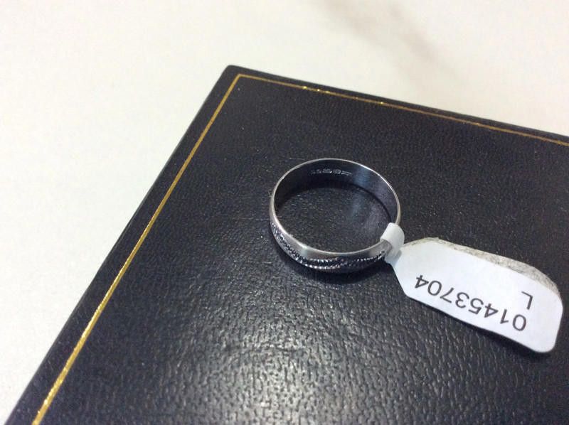 Designer 9ct white gold wedding ring Size P Size ONE SIZE - 7 Thumbnail