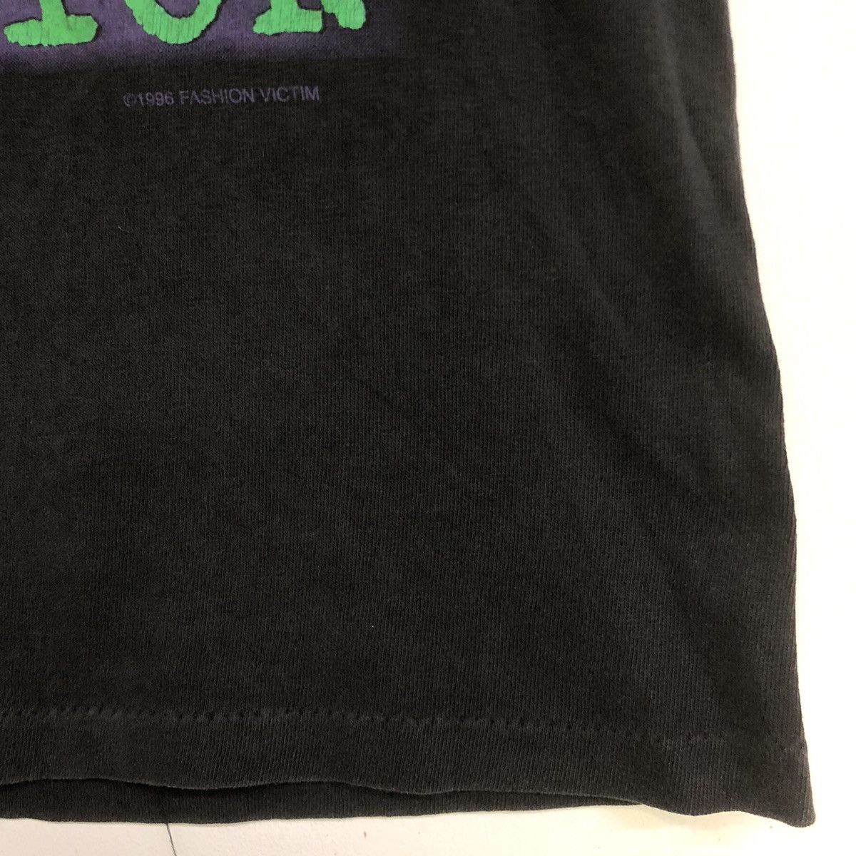 Fashion Victim VINTAGE FASHION VICTIM 96 ABDUCTION ALIEN TSHIRT Size US M / EU 48-50 / 2 - 6 Thumbnail