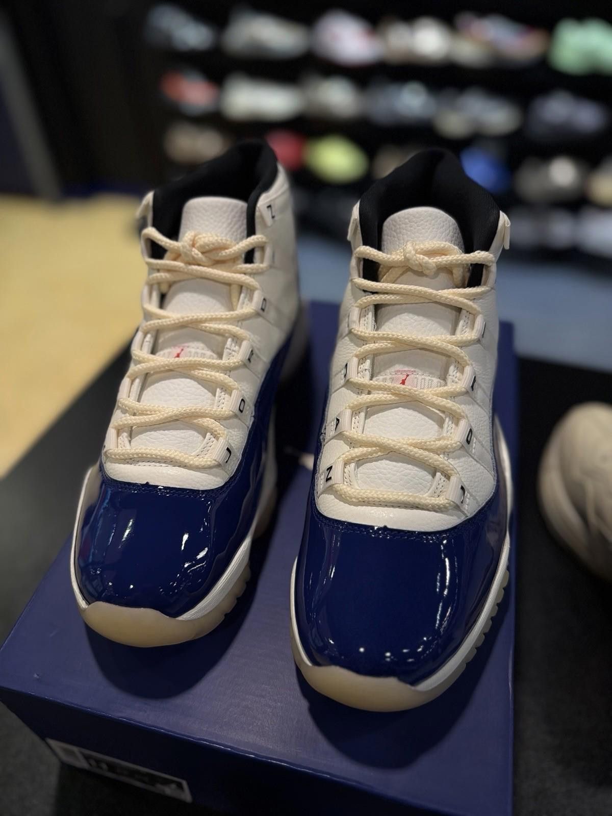 Jordan Brand Air Jordan 11 Retro Rare Air IH0296-400 Size 11 NEW Size US 11 / EU 44 - 5 Thumbnail