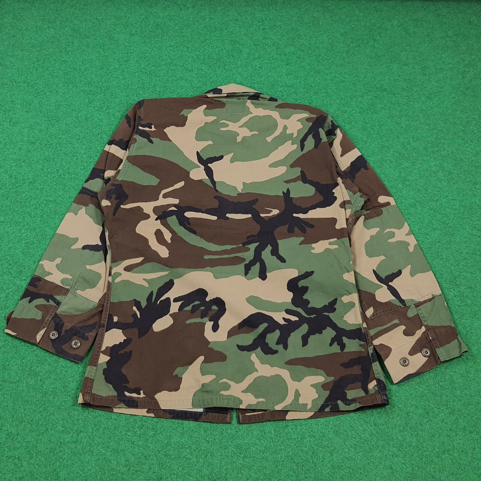 Vintage Vintage U.S Army Woodland Camouflage Camo Jacket C305N19 Size US L / EU 52-54 / 3 - 3 Thumbnail