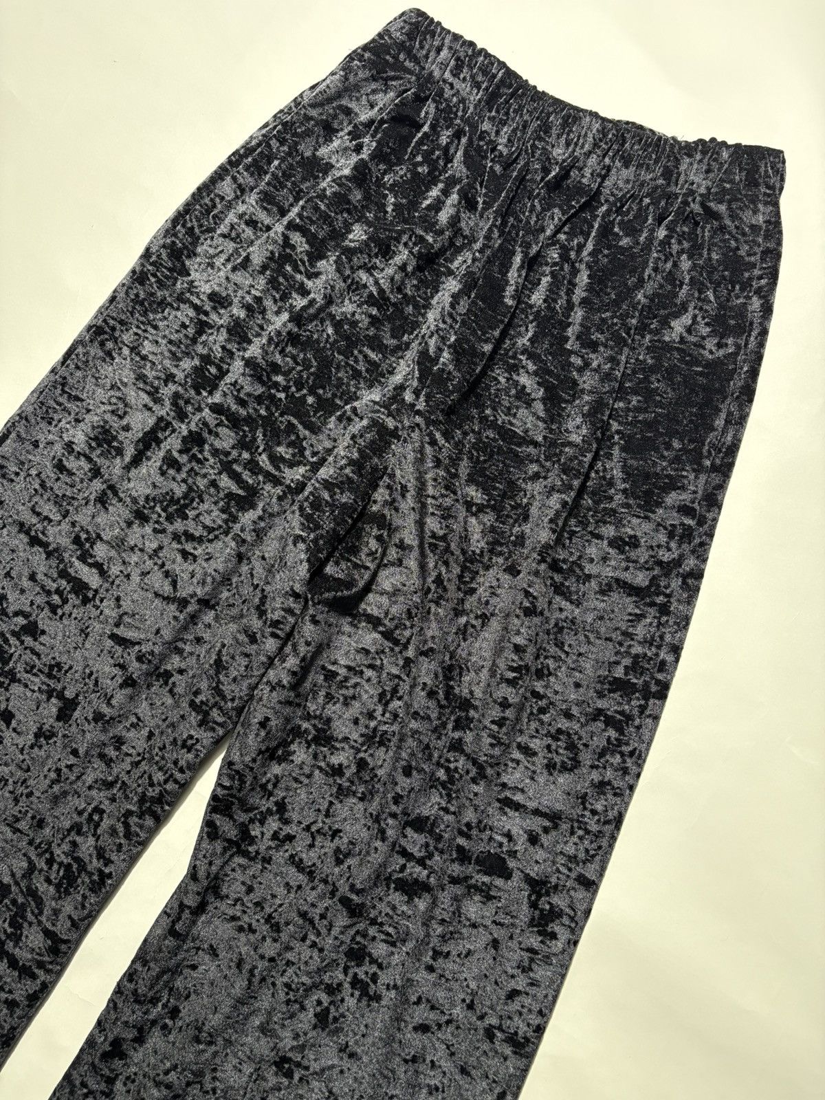 Balenciaga BALENCIAGA CRUSHED VELOUR WIDE LEG PANTS Size 25" / US 0 / IT 36 - 3 Thumbnail