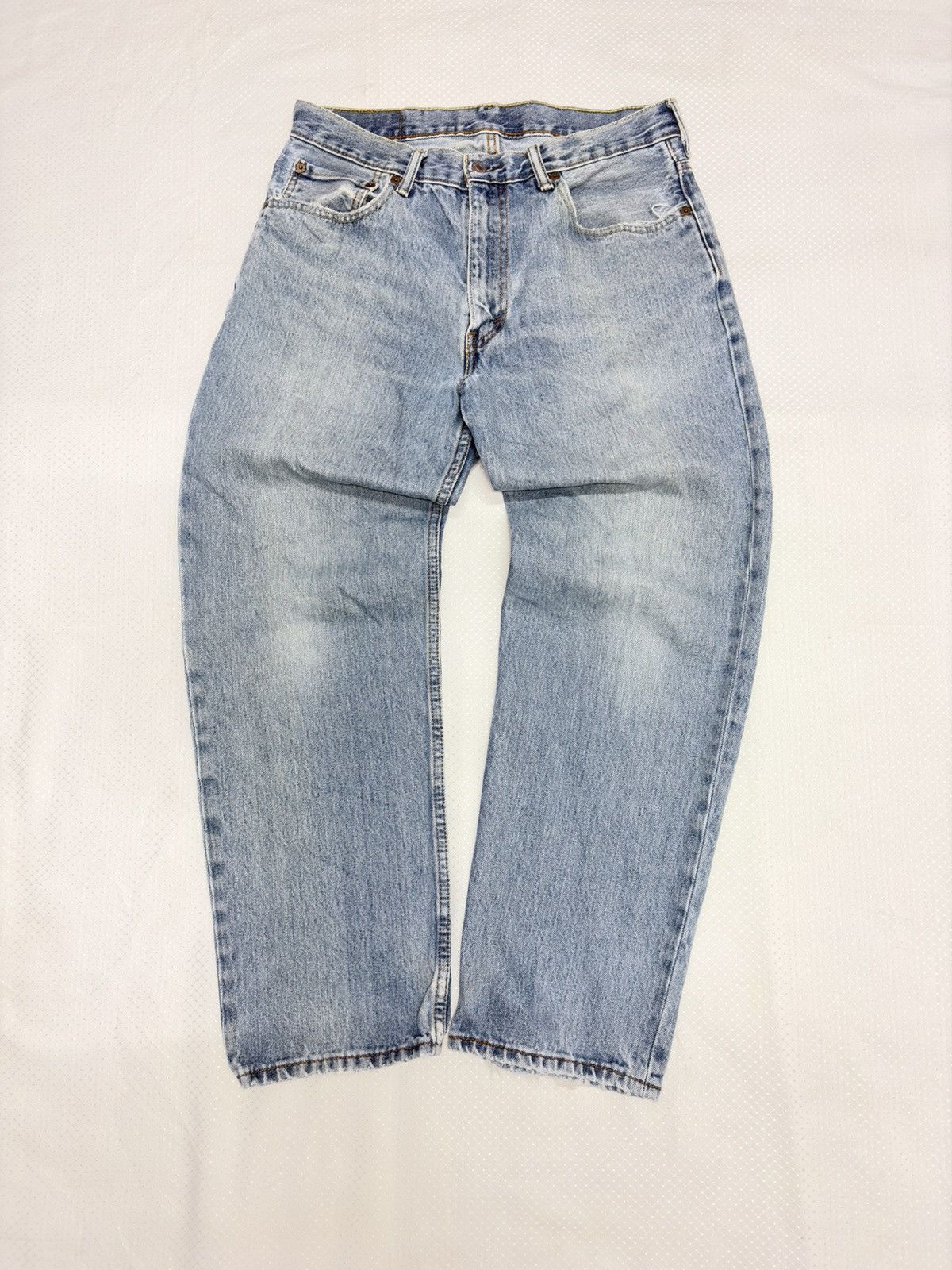 Levi's Levi's 550 Relaxed Fit Light Wash Vintage Denim Jeans W34 Size US 34 / EU 50 - 1 Thumbnail