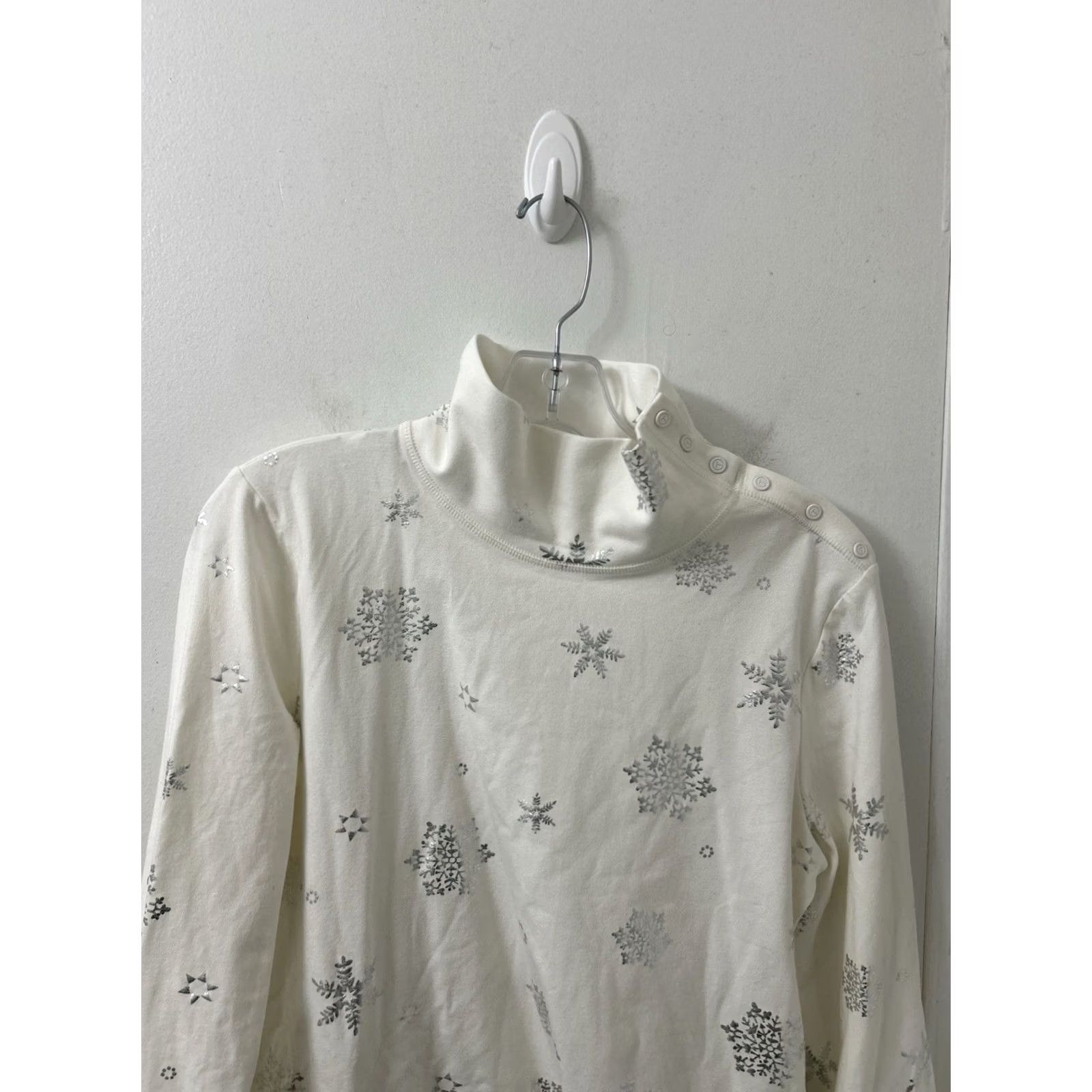 Talbots T by Talbots Top Womens M Ivory Silver Snowflake Button Mock Neck Sweatshirt NWT Size M / US 6-8 / IT 42-44 - 2 Thumbnail