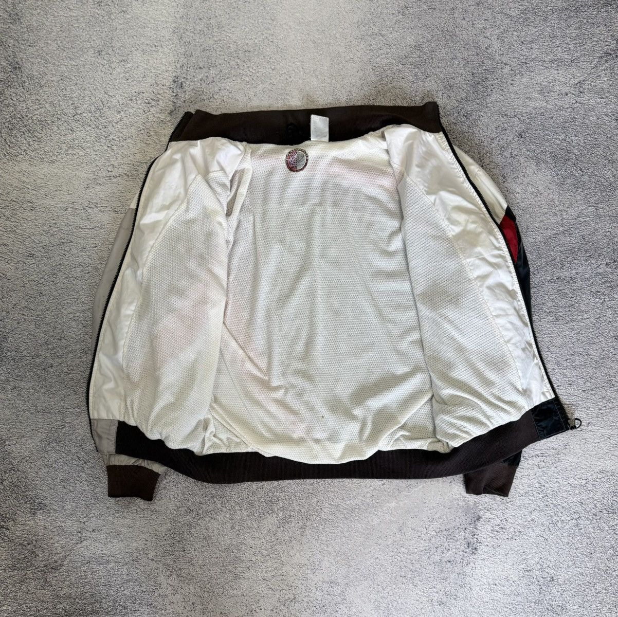 Nike Vintage Nike International Windbreaker Track Jacket Nylon Size US L / EU 52-54 / 3 - 5 Thumbnail