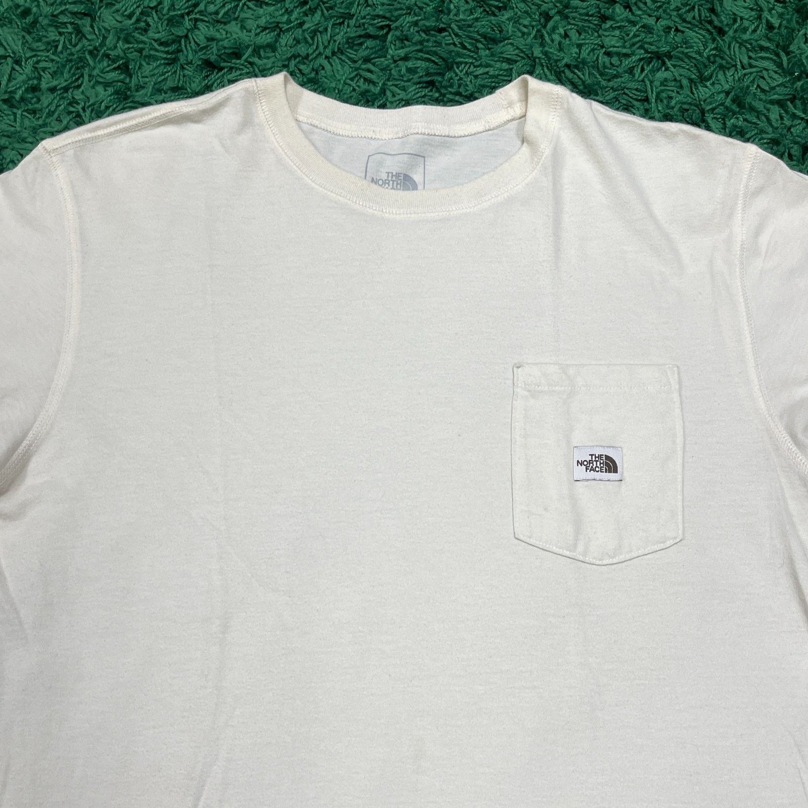 The North Face The North Face TNF Cream Pocket Tee T Shirt size Large L B12 Size US L / EU 52-54 / 3 - 2 Thumbnail