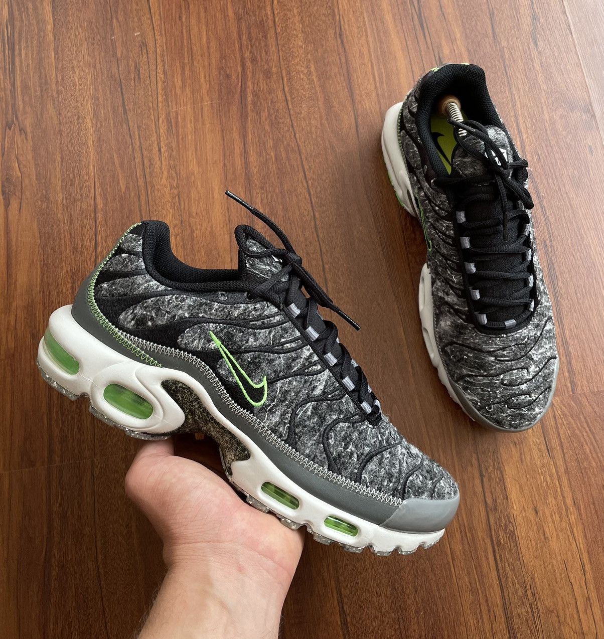 green and black nike tn